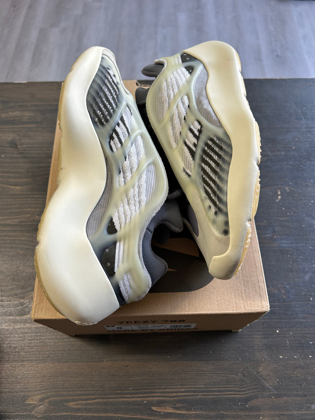 Pre-Owned Adidas Yeezy 700 V3 Fade Salt