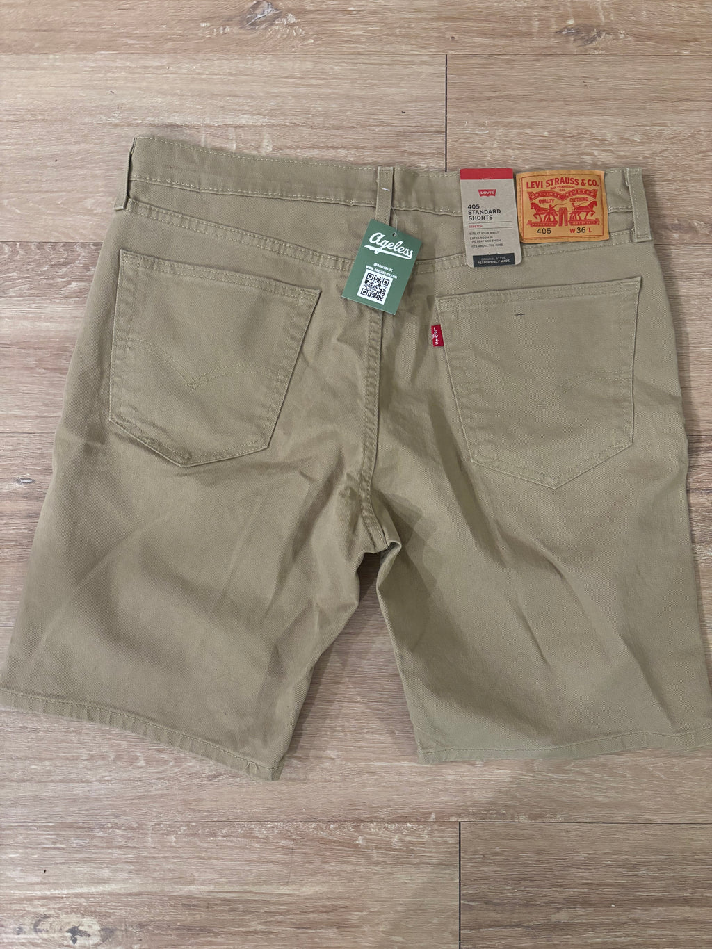 Levi’s 405 Khaki Standard Shorts