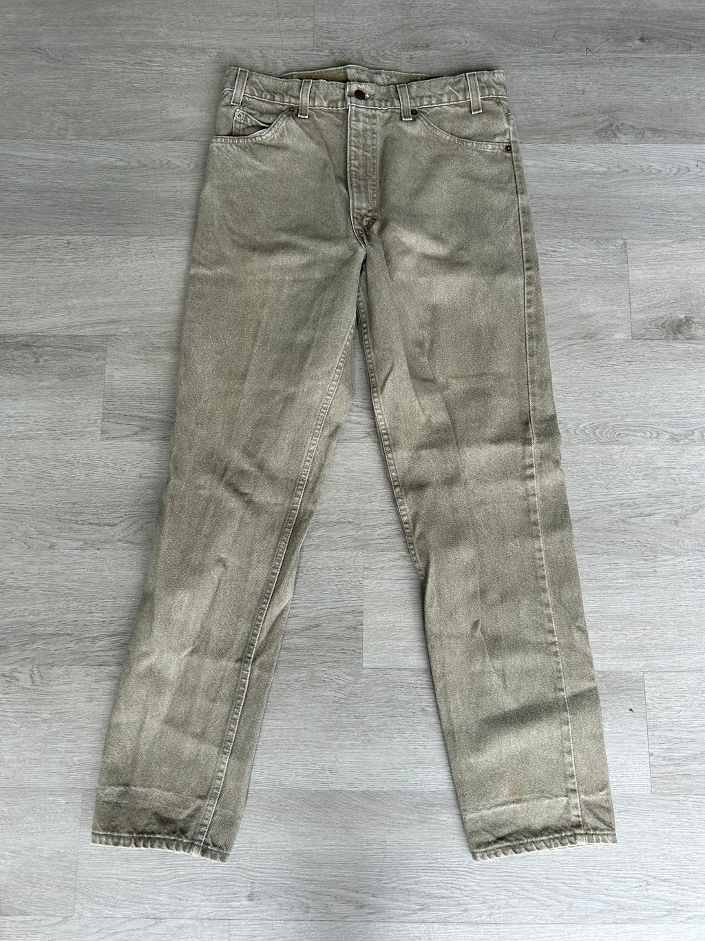 Vintage Levi’s 550 Khaki Jeans