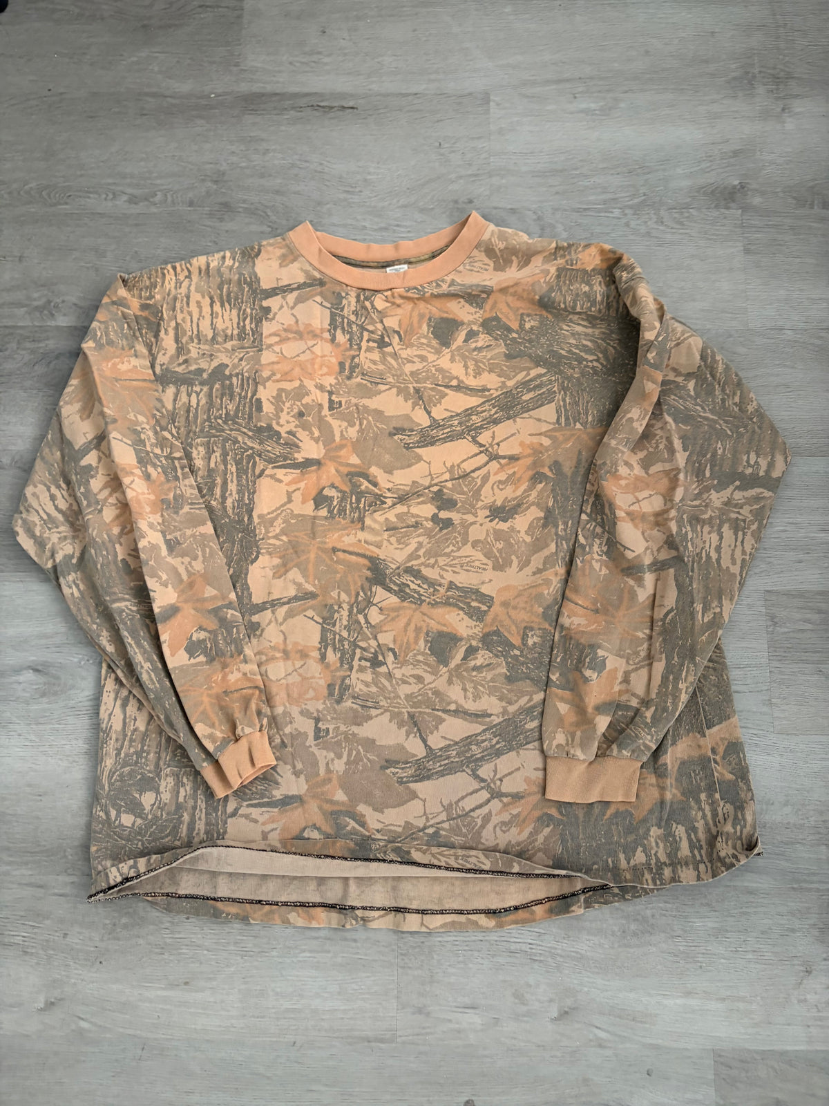 Vintage Faded Camo Tree Print Long Sleeve Tee