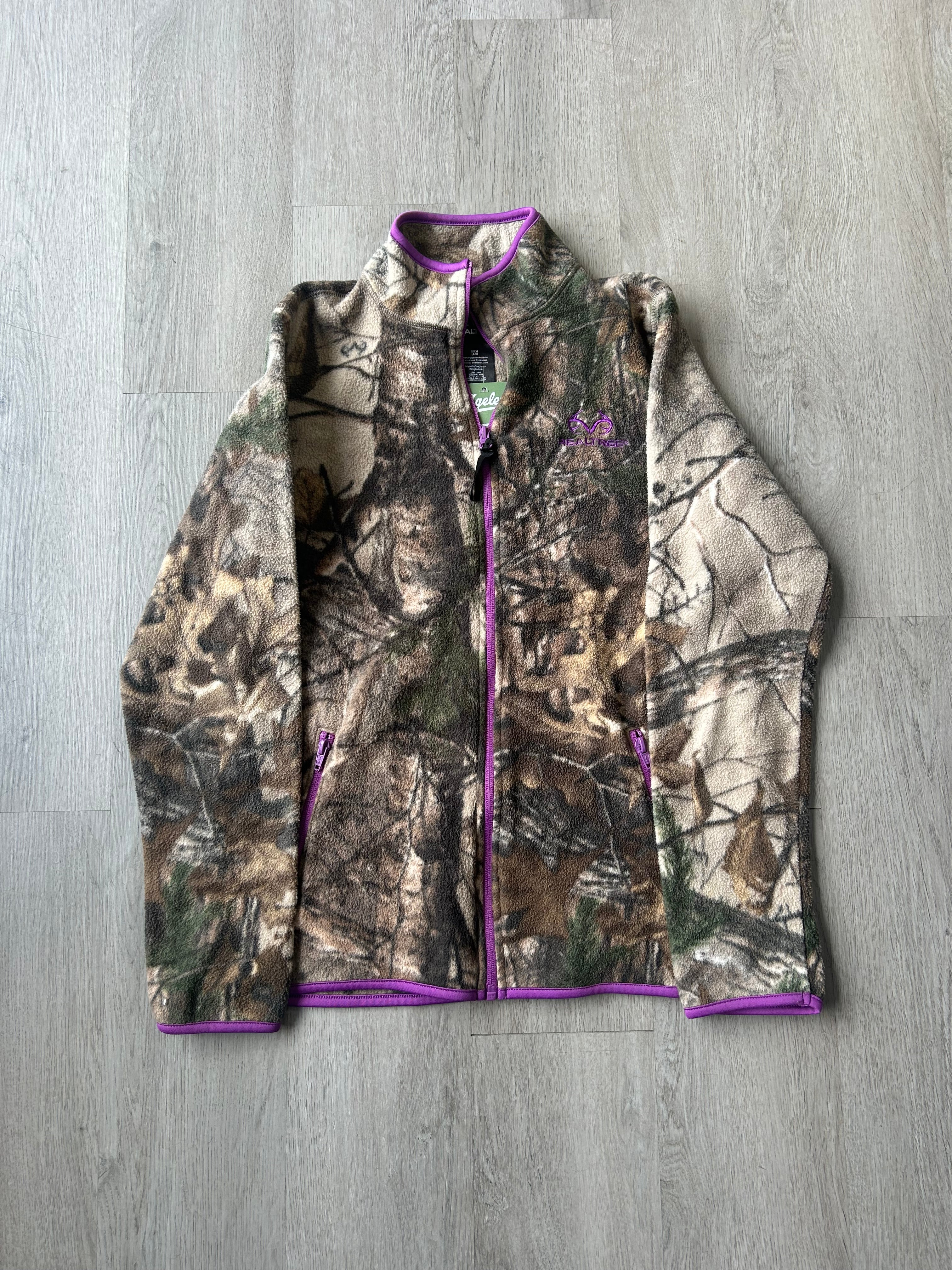 Vintage Women’s RealTree Camo Purple Trim Jacket