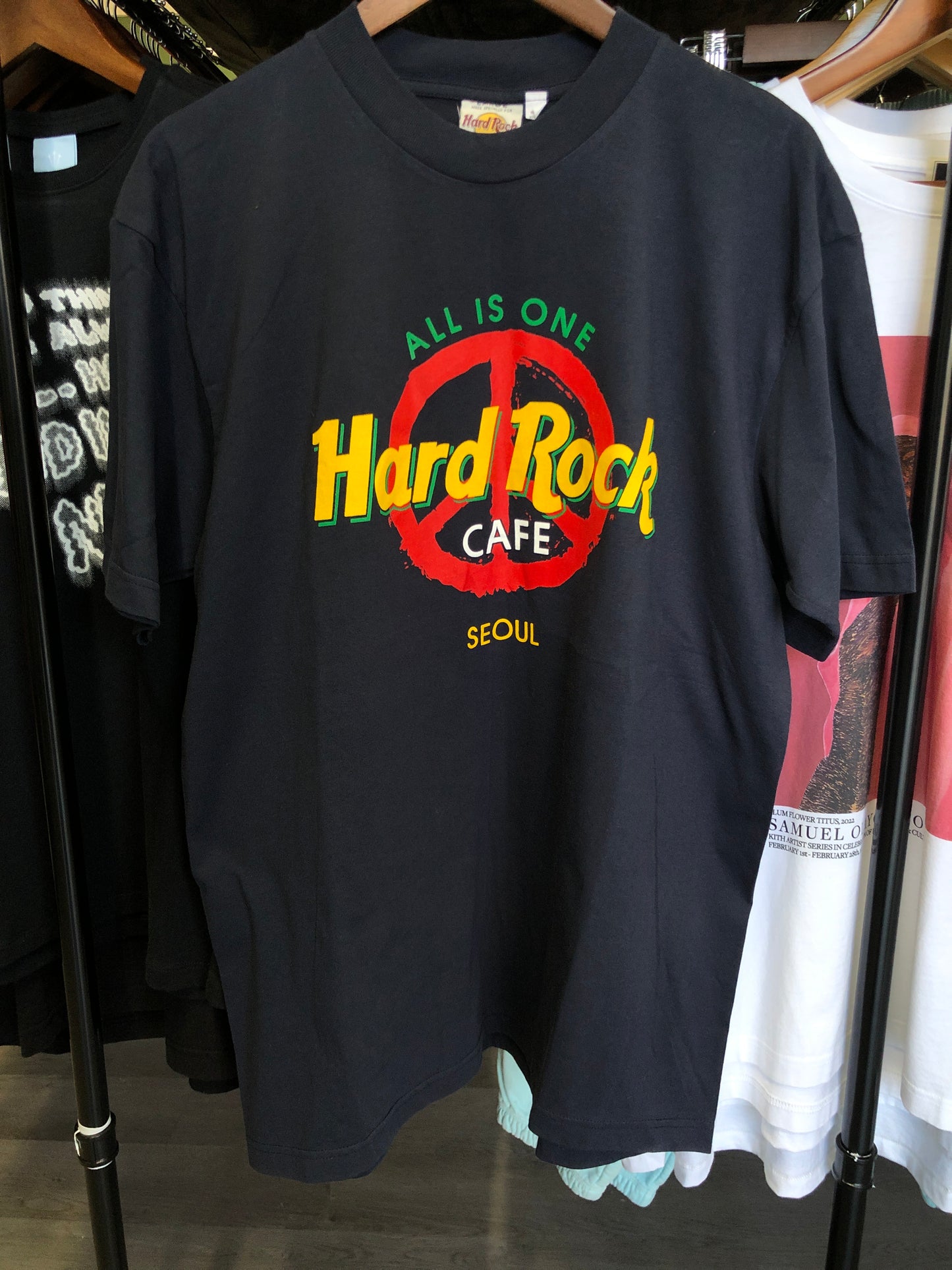 Vintage Hark Rock Cafe All is one Seoul Tee