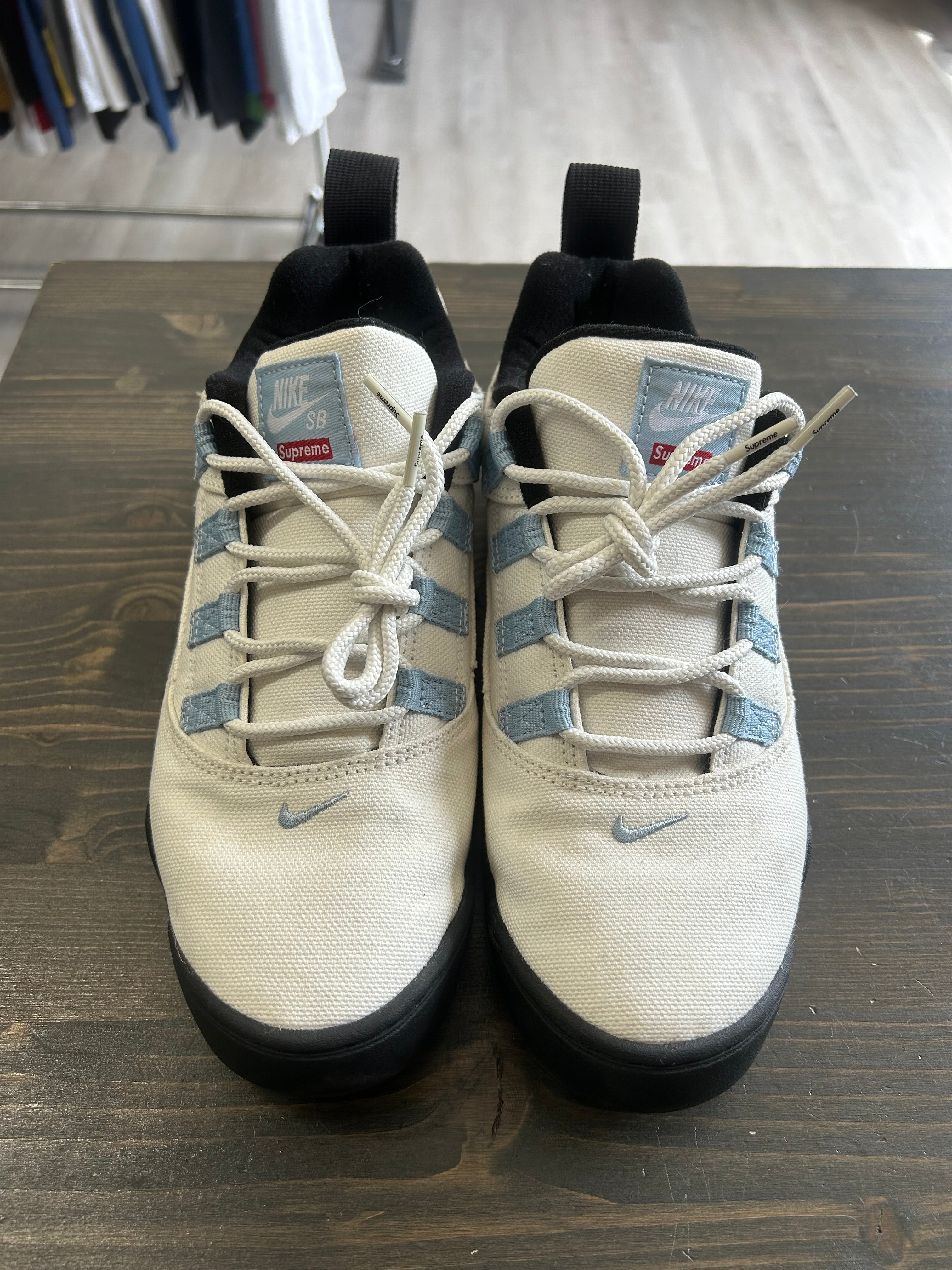 Pre-Owned Nike SB Darwin Low Supreme Sail