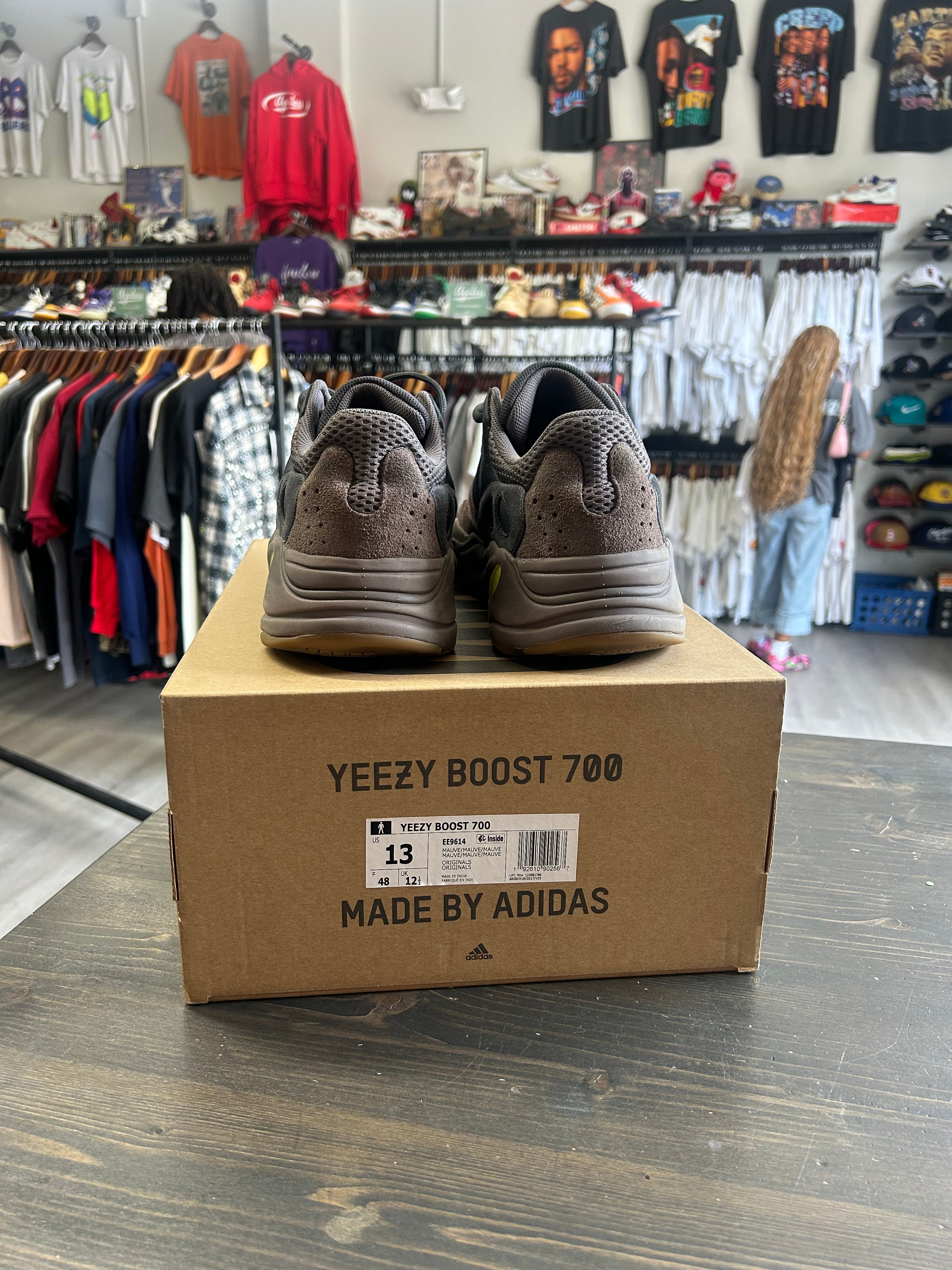 Pre-Owned Adidas Yeezy Boost 700 Mauve