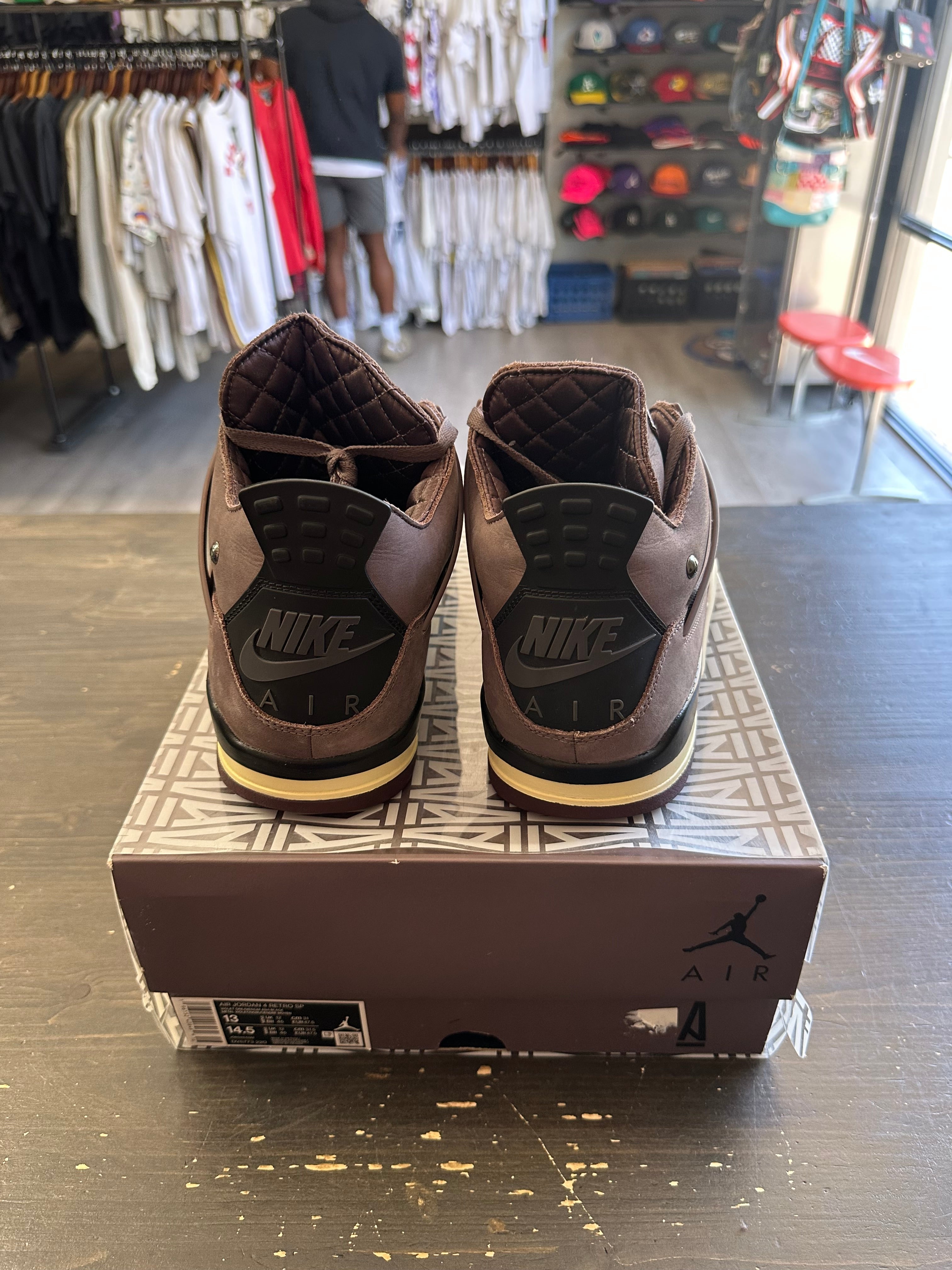 Pre-Owned Jordan 4 Retro SP
A Ma Maniére Violet Ore