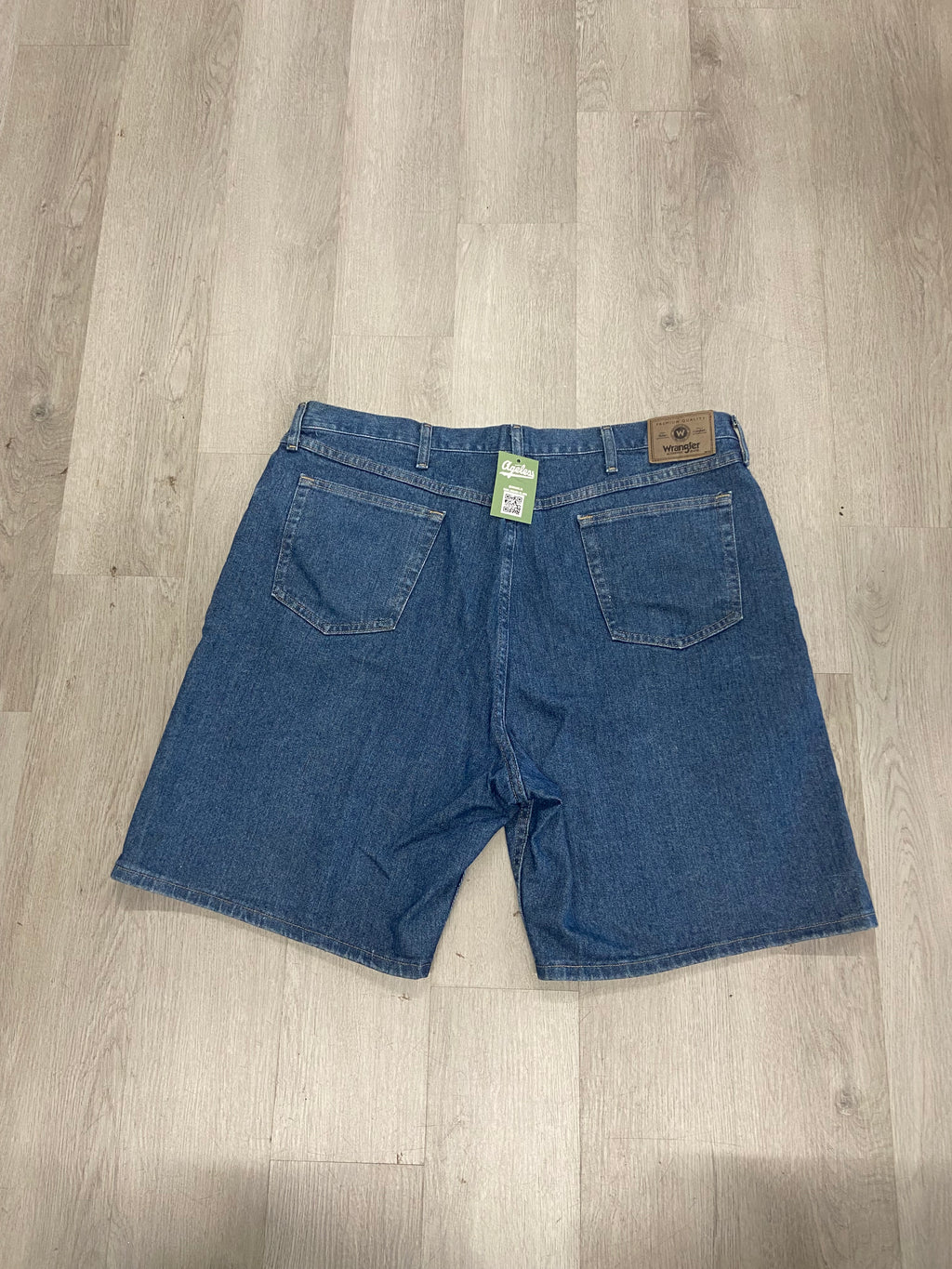 Wrangler Blue Denim Relaxed Fit 606W Jean Shorts Jorts