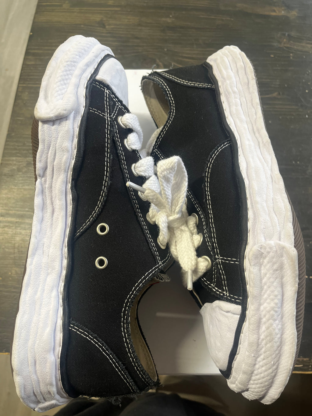 Pre-Owned Maison Mihara Yasuhiro Peterson 23 OG Sole