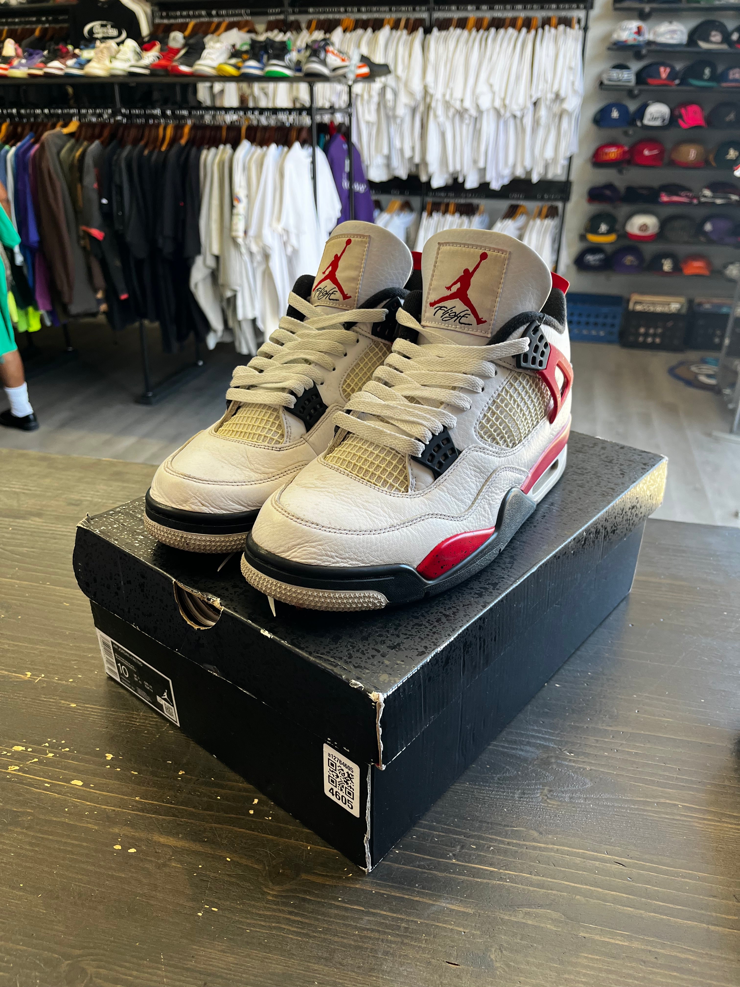 Pre-Owned Jordan 4 Retro Red Cement