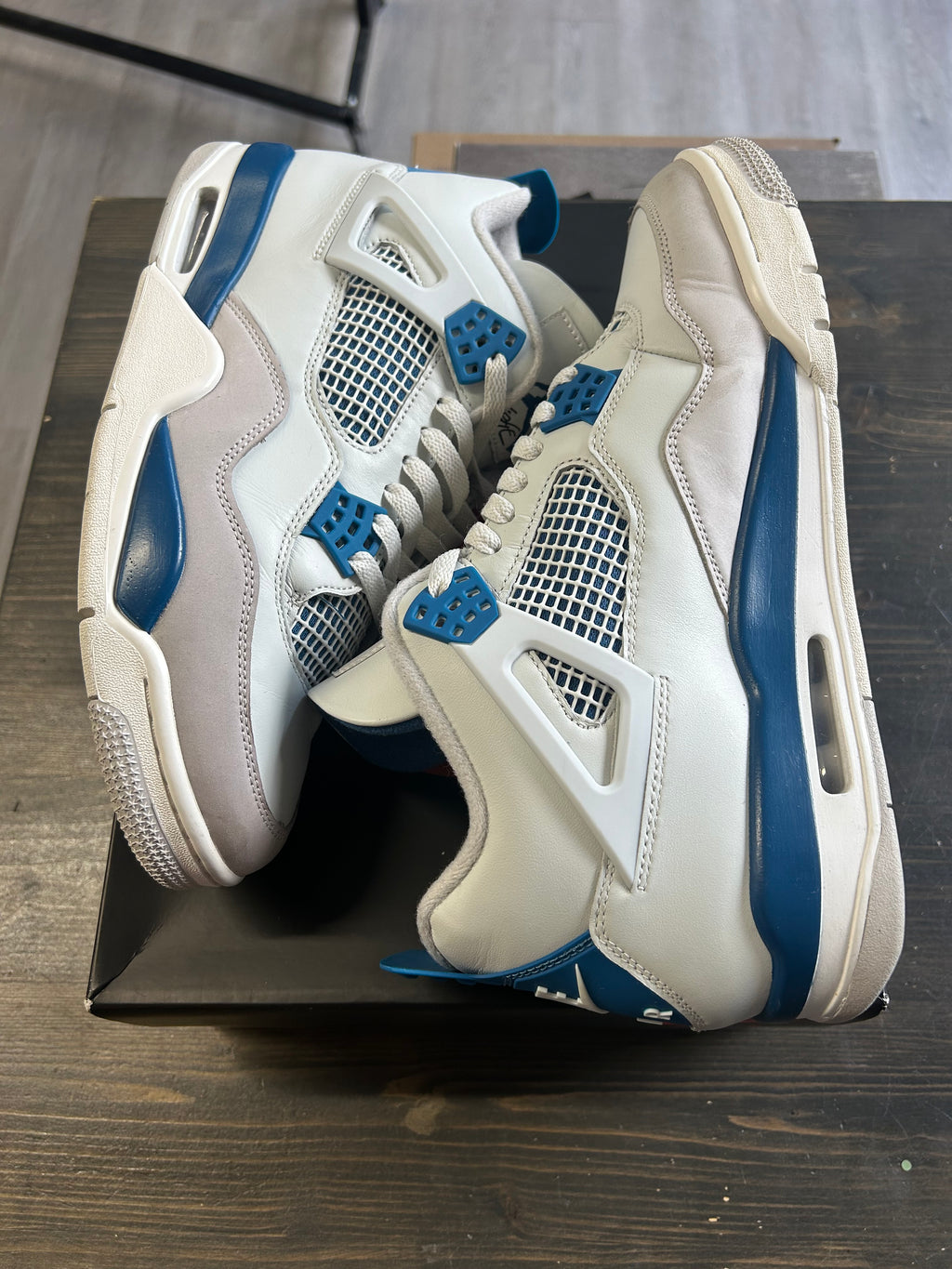 Pre-Owned Jordan 4 Retro Military Blue (2024)