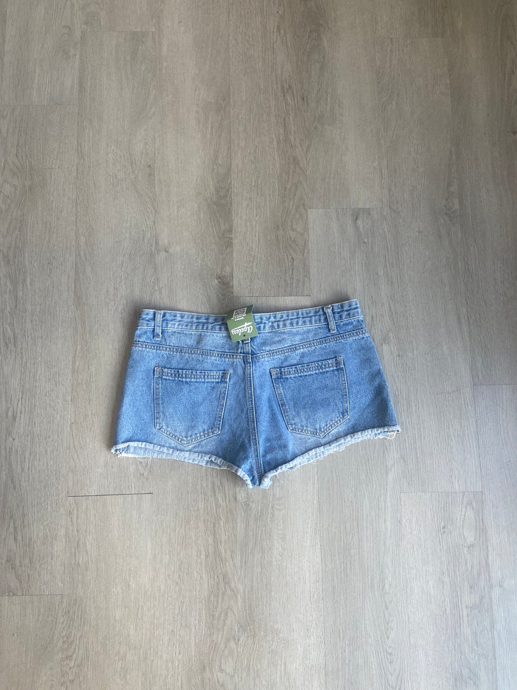 Women’s Lace Design Light Wash Jean Shorts