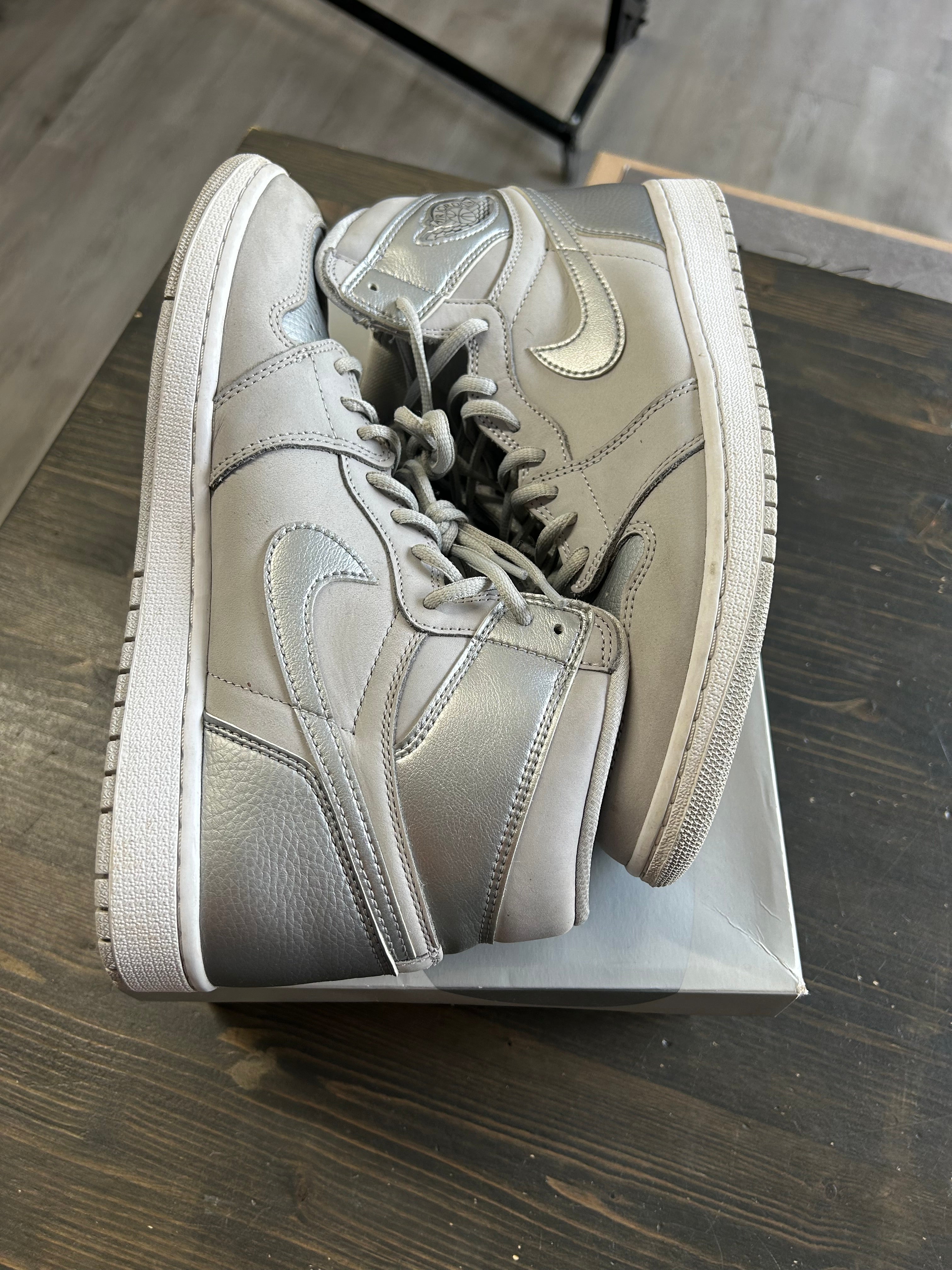 Pre-Owned Jordan 1 Retro High Neutral Grey (2020)