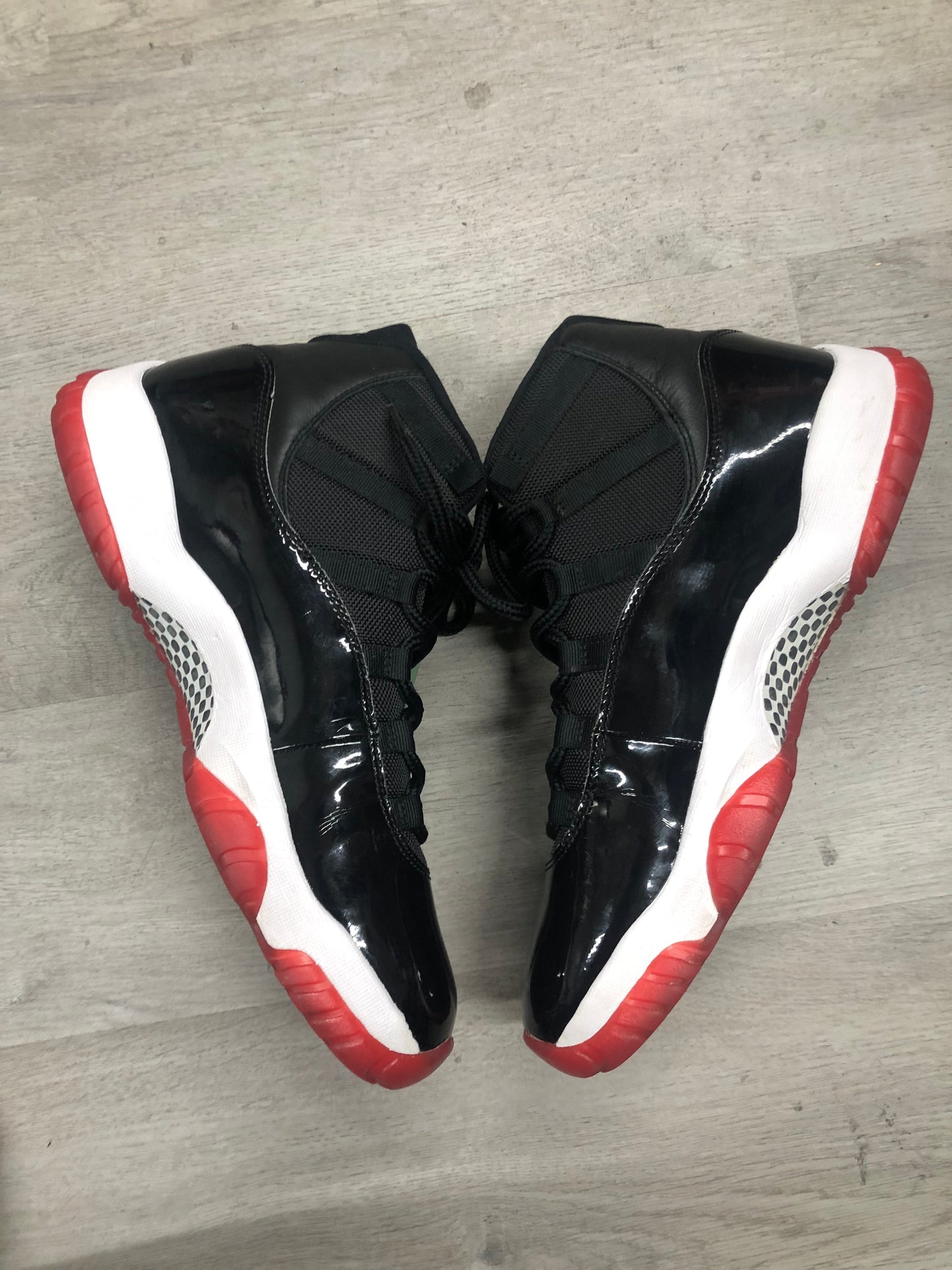 Pre-Owned Jordan 11 Retro Playoffs Bred (2019)