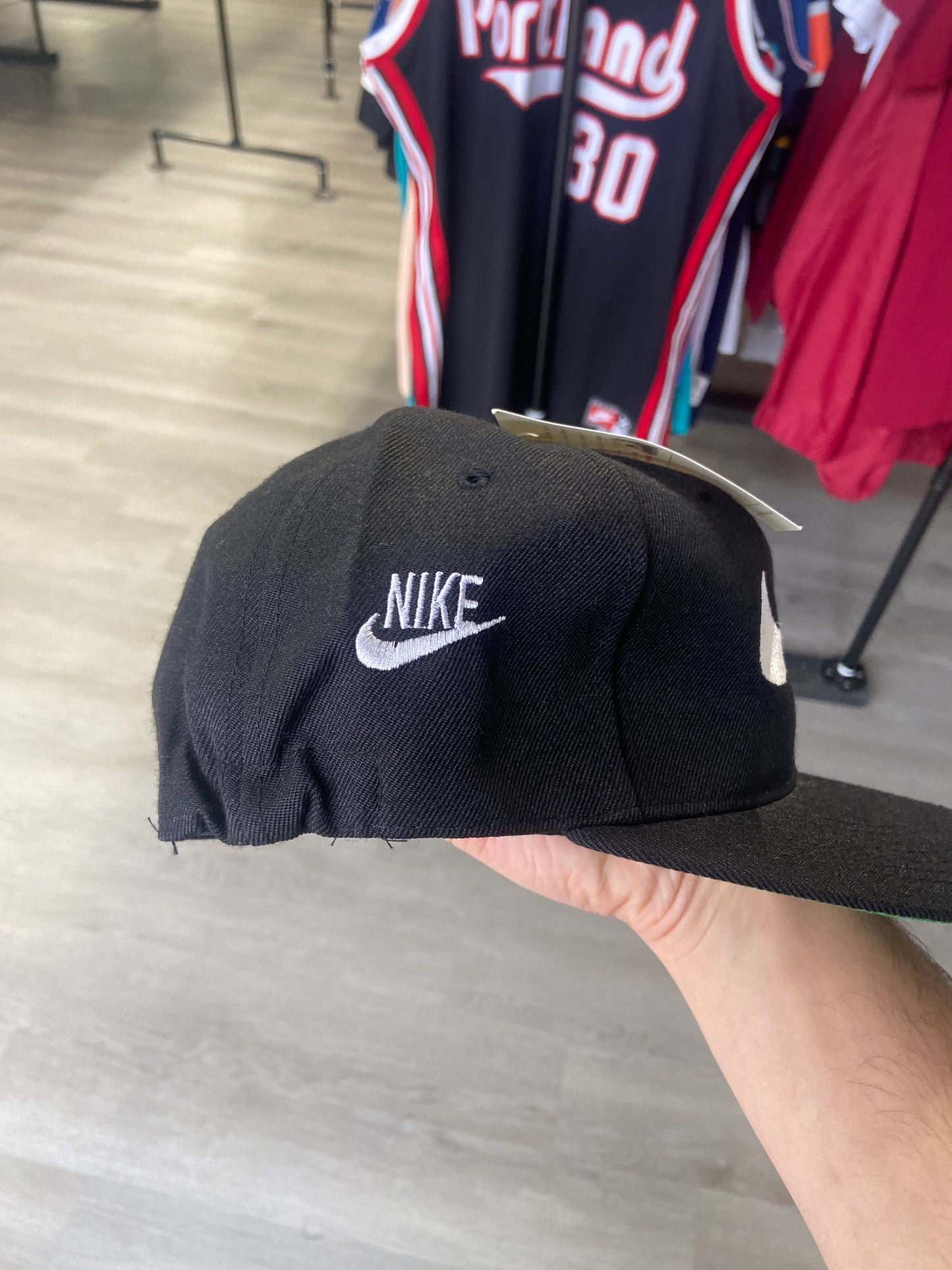 Black Nike Elastic Fitted