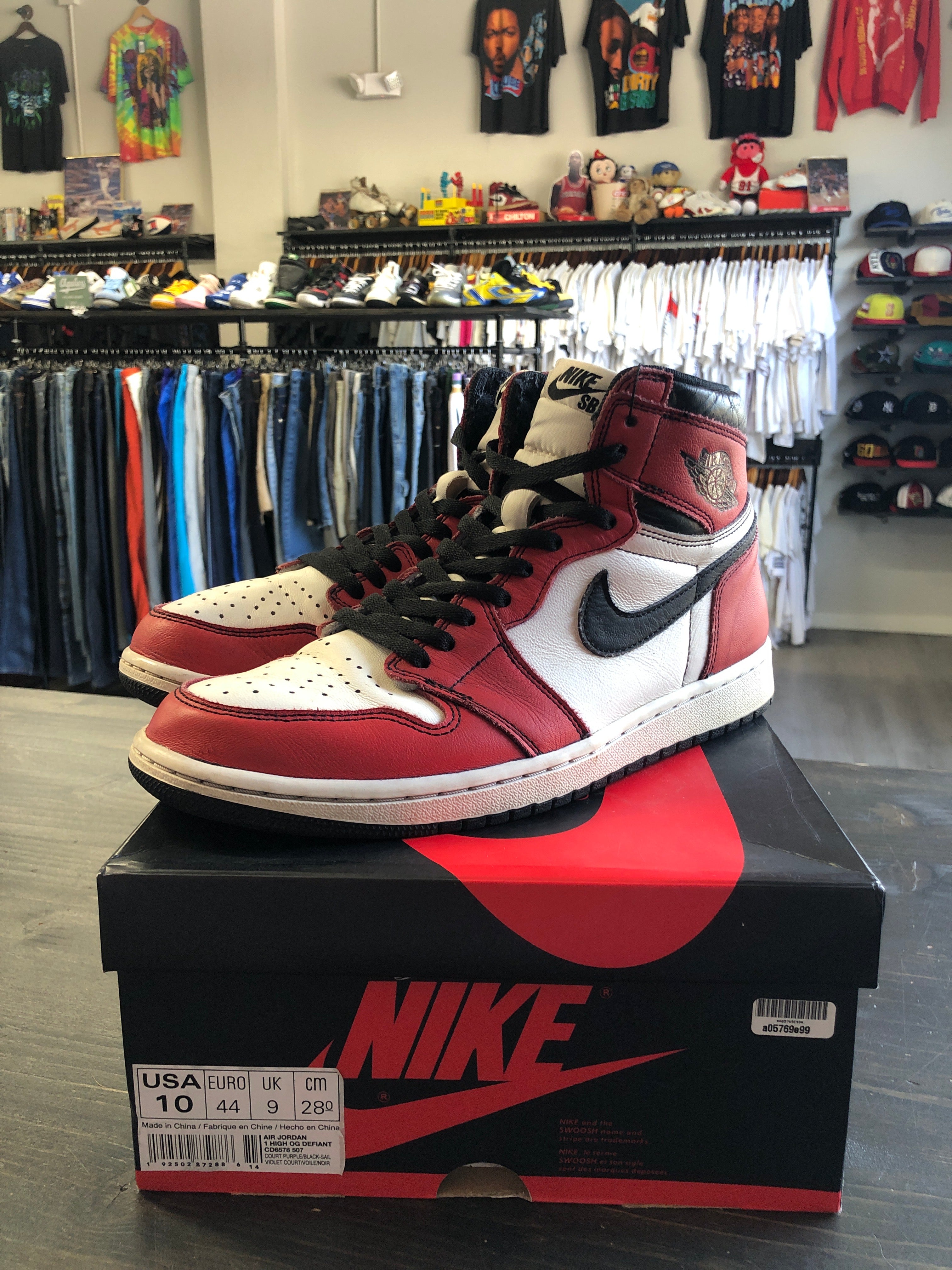 Pre-Owned Jordan 1 Retro High OG Defiant SB