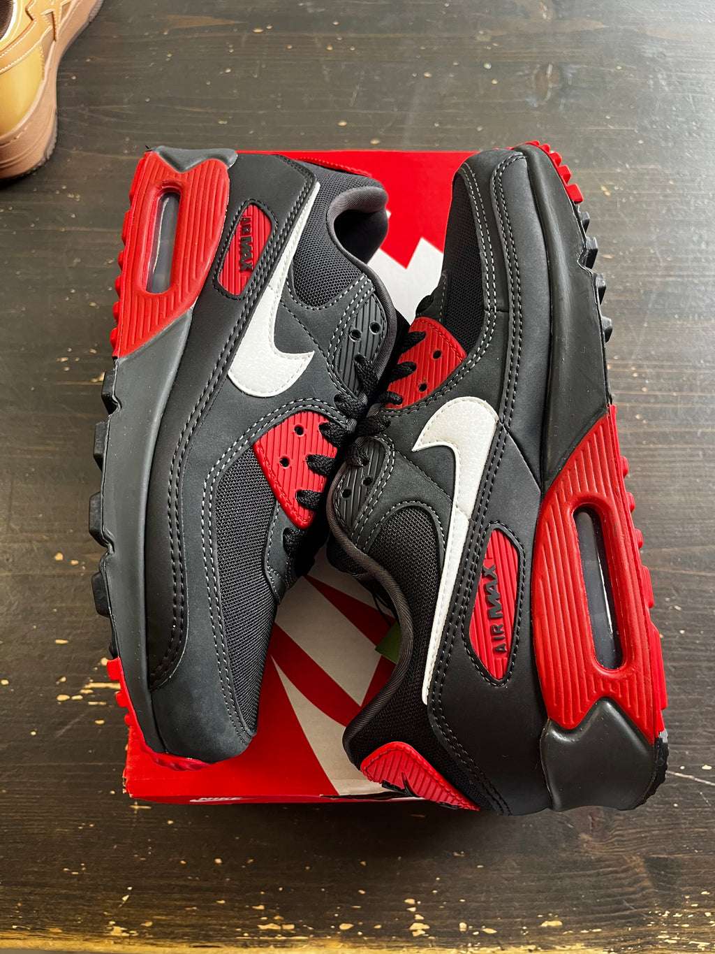 Pre-Owned Nike Air Max 90 Anthracite Mystic Red