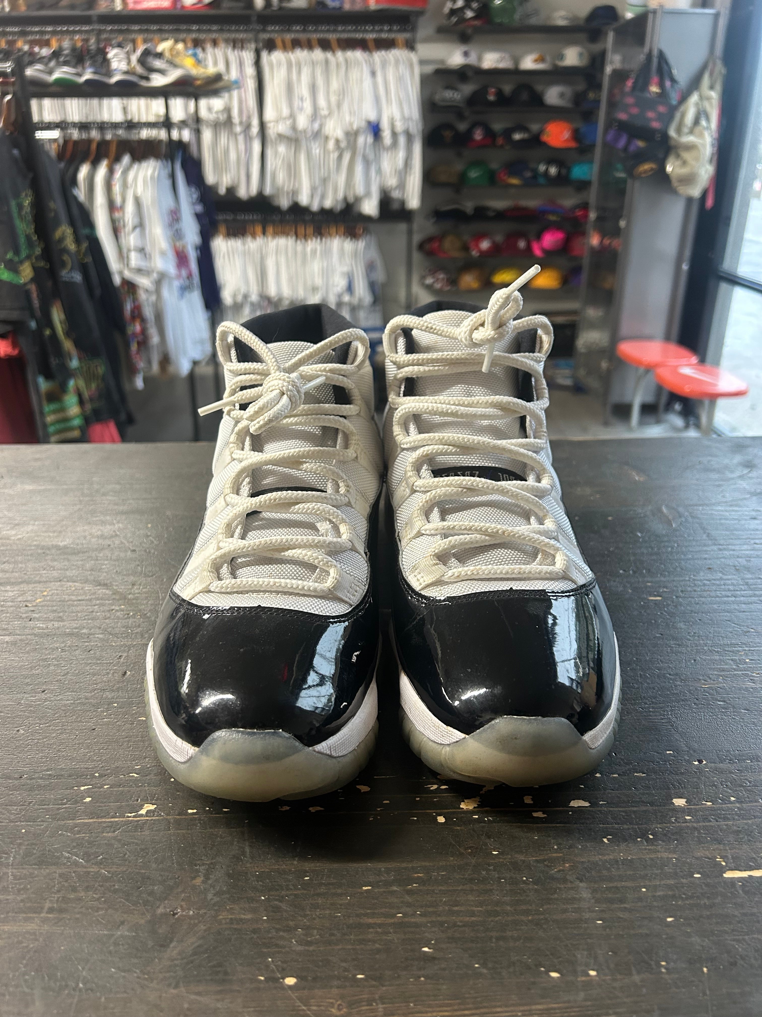 Pre-Owned Nike Air Jordan 11 Retro Concord