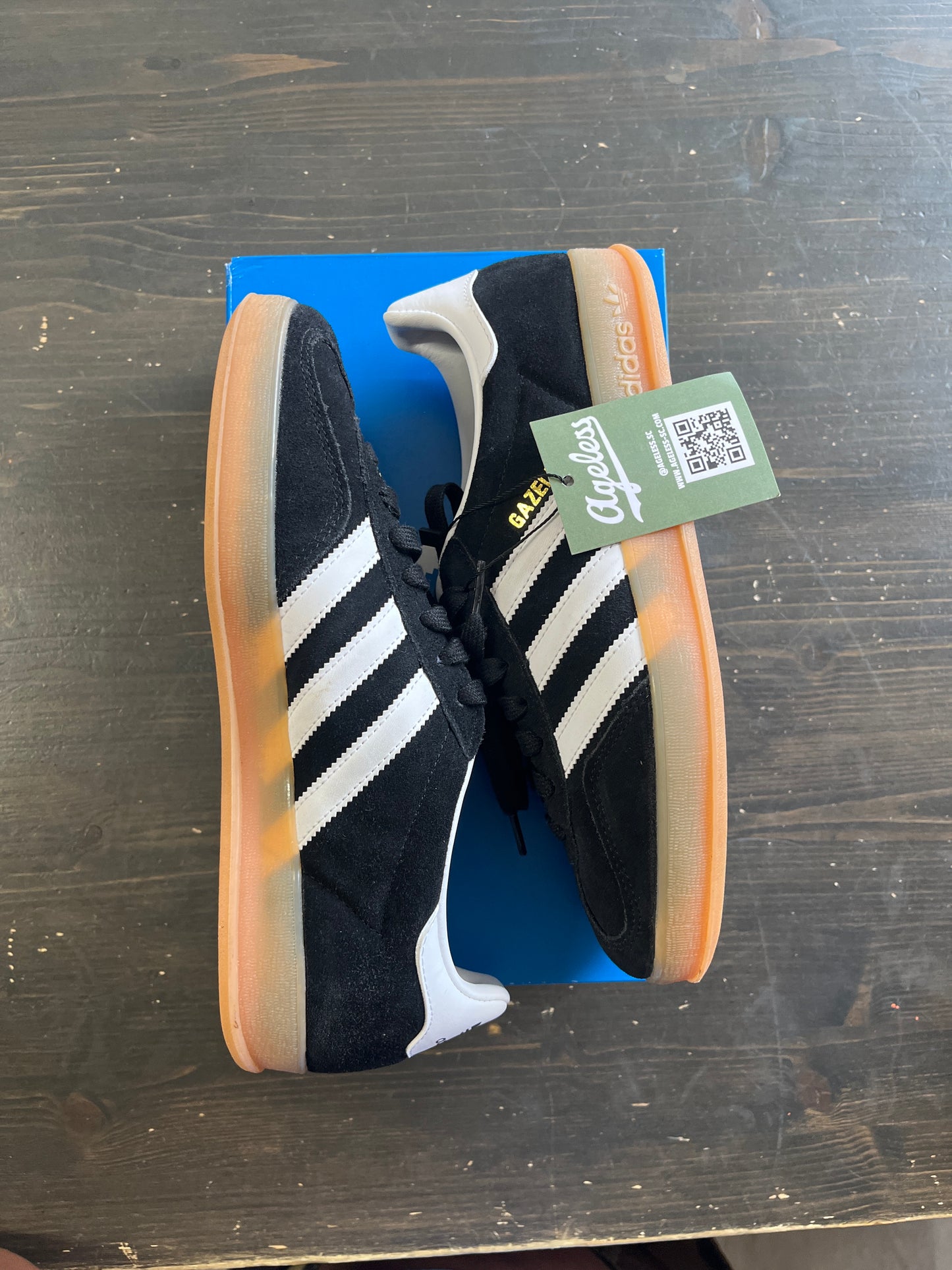 Pre-Owned Adidas Gazelle Core Black and White
