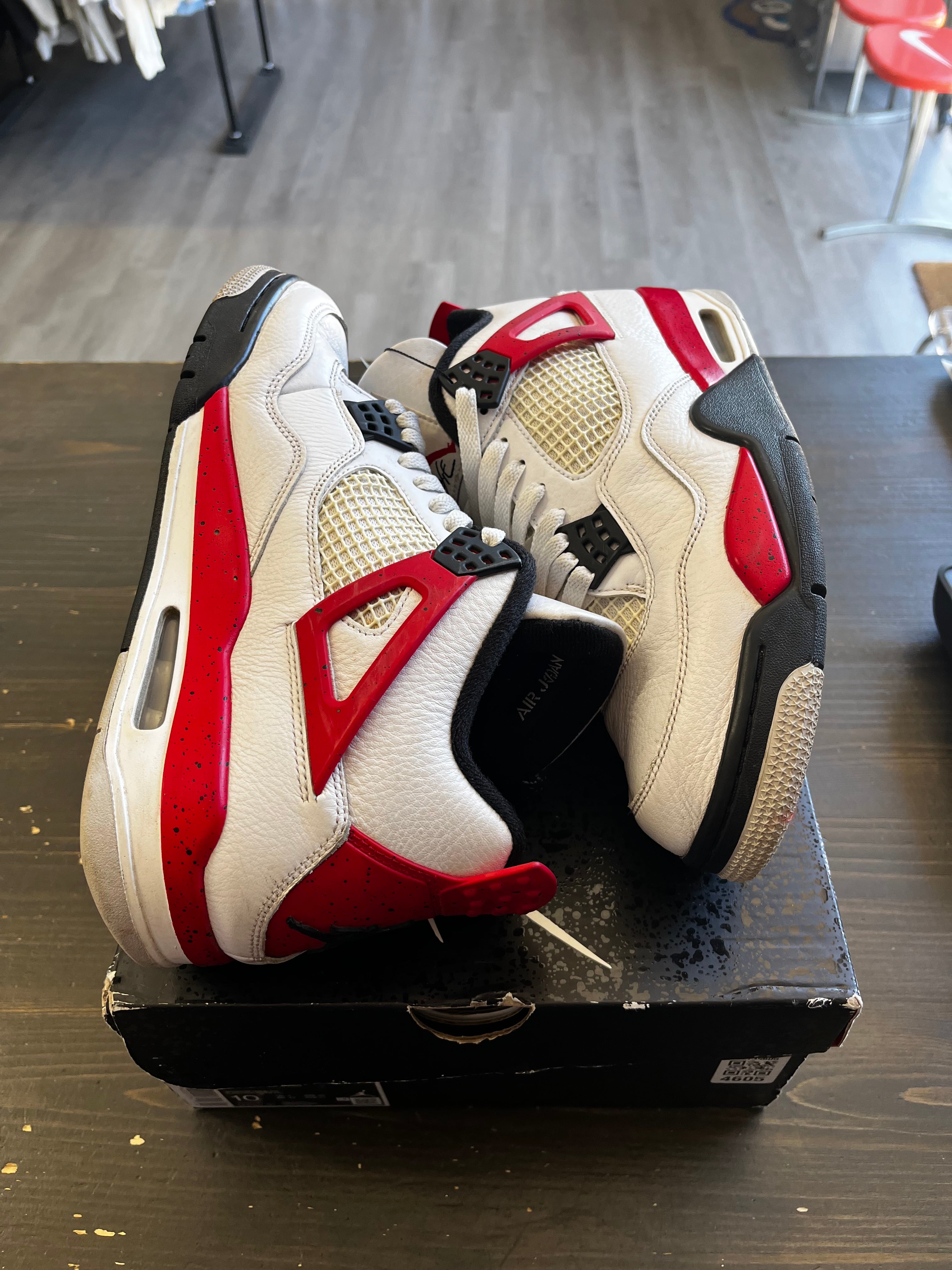 Pre-Owned Jordan 4 Retro Red Cement