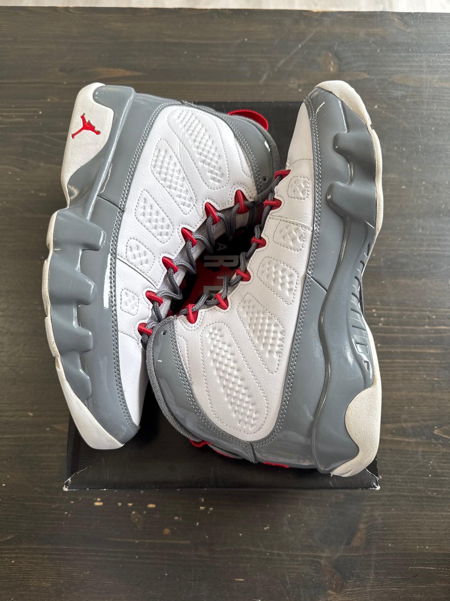 Pre-owned Jordan Retro 9 Fire Red