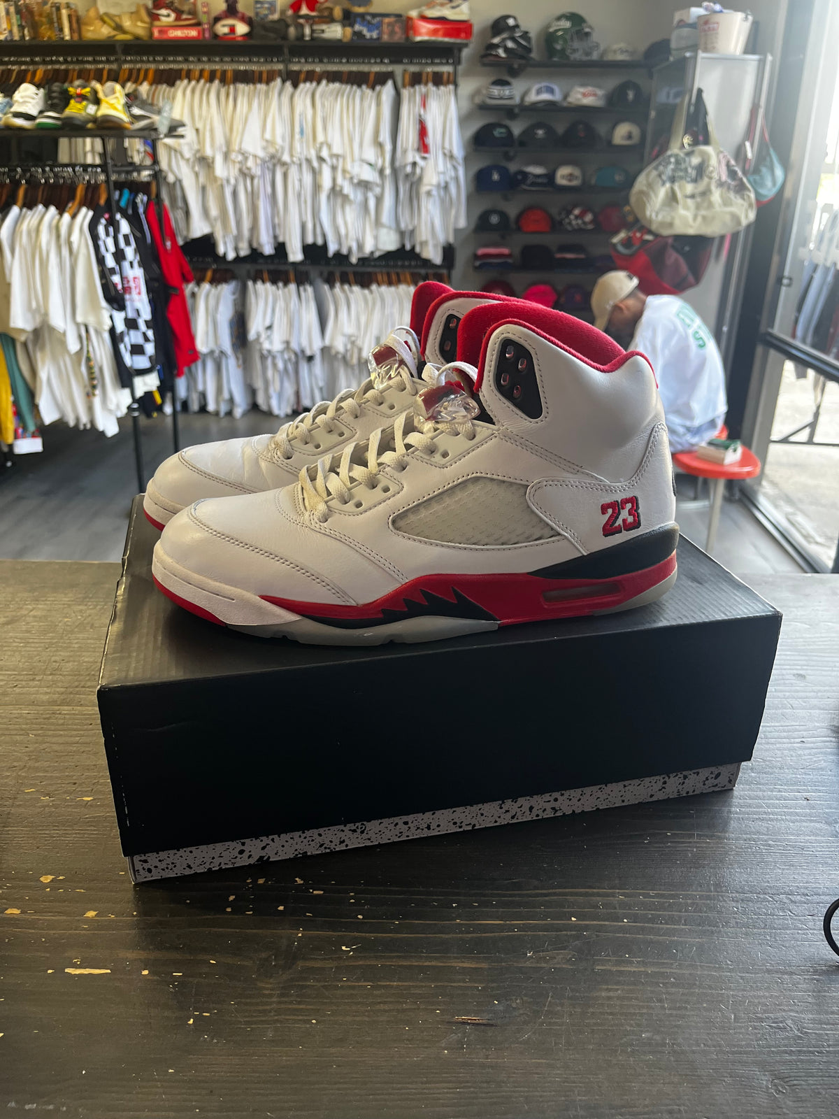 Pre-Owned Jordan 5 Retro Fire Red Black Tongue (2025)