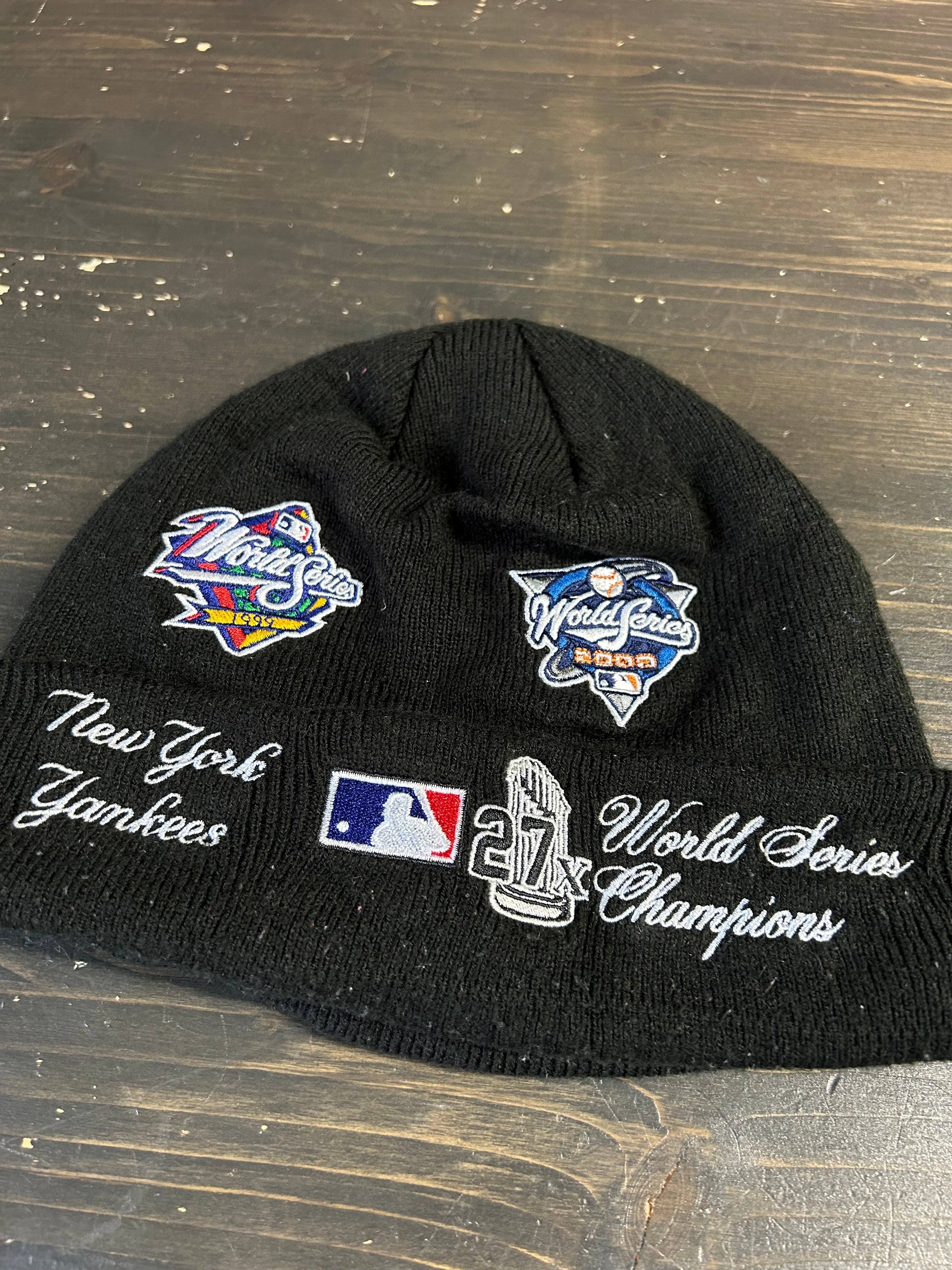 New York Yankees New Era Champions Cuffed Knit Beanie Hat