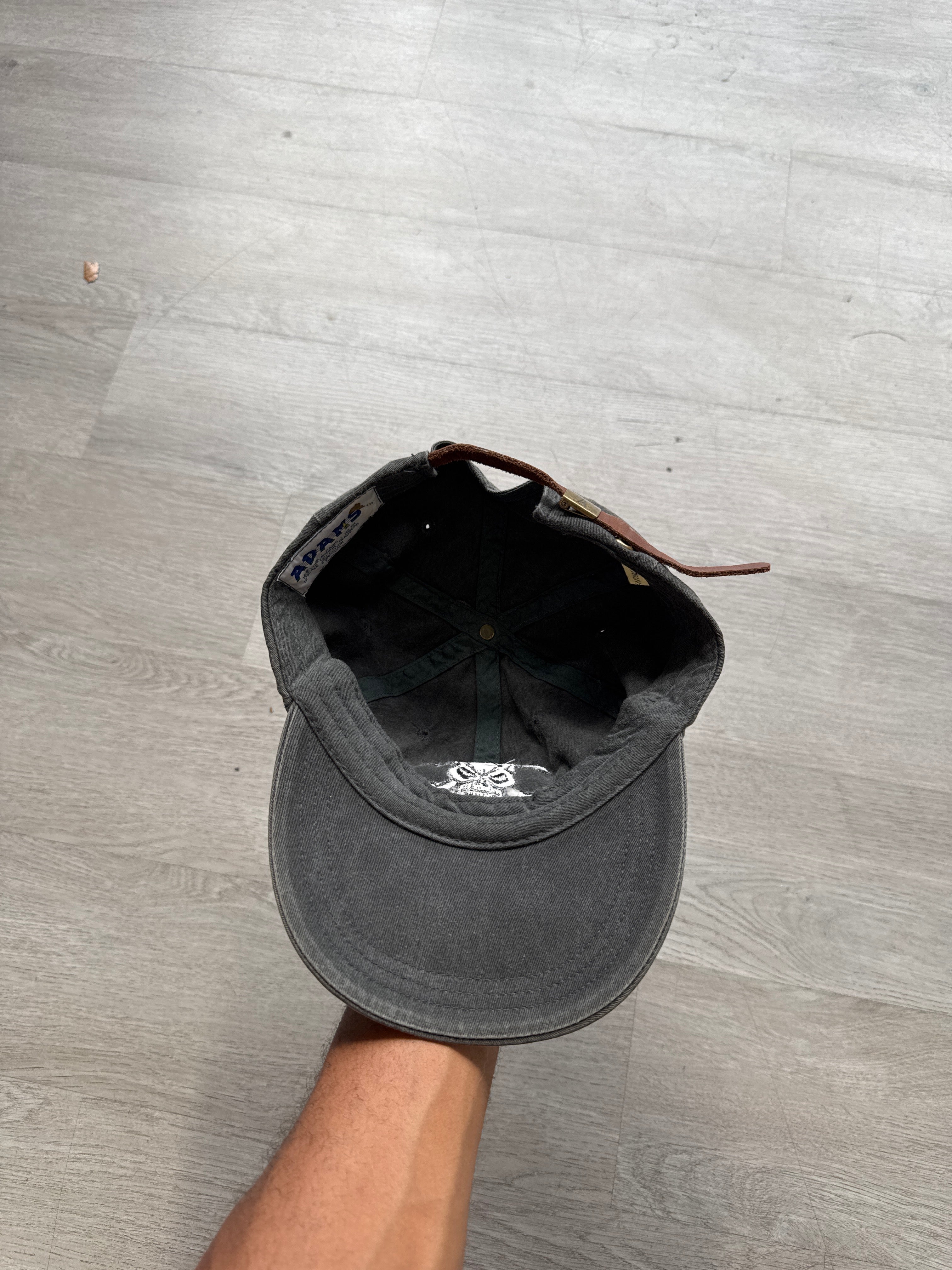 Vintage 90s Skull & Crossbones Strapback Skateboard Hat