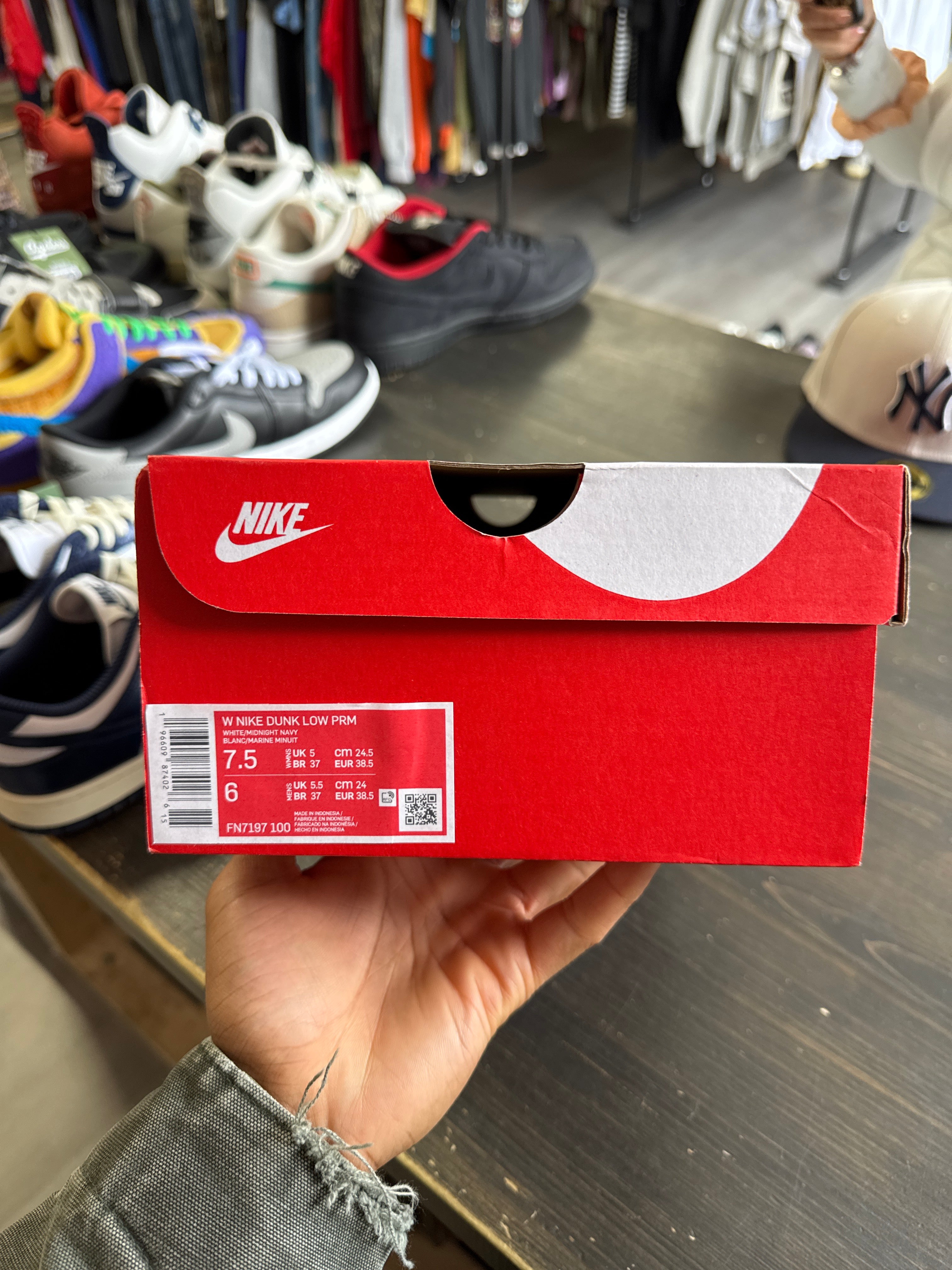 Pre-owned Women’s Nike Dunk Low PRM Vintage Navy