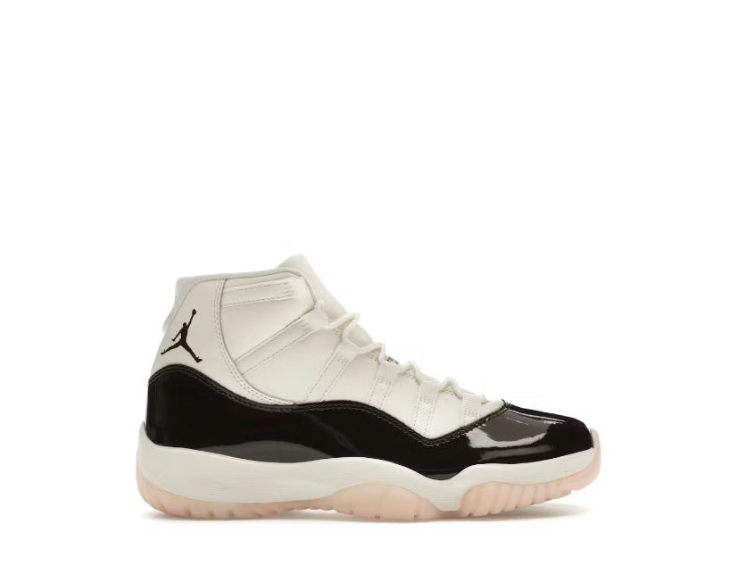 Brand New Jordan 11 Retro
Neapolitan (Women's)