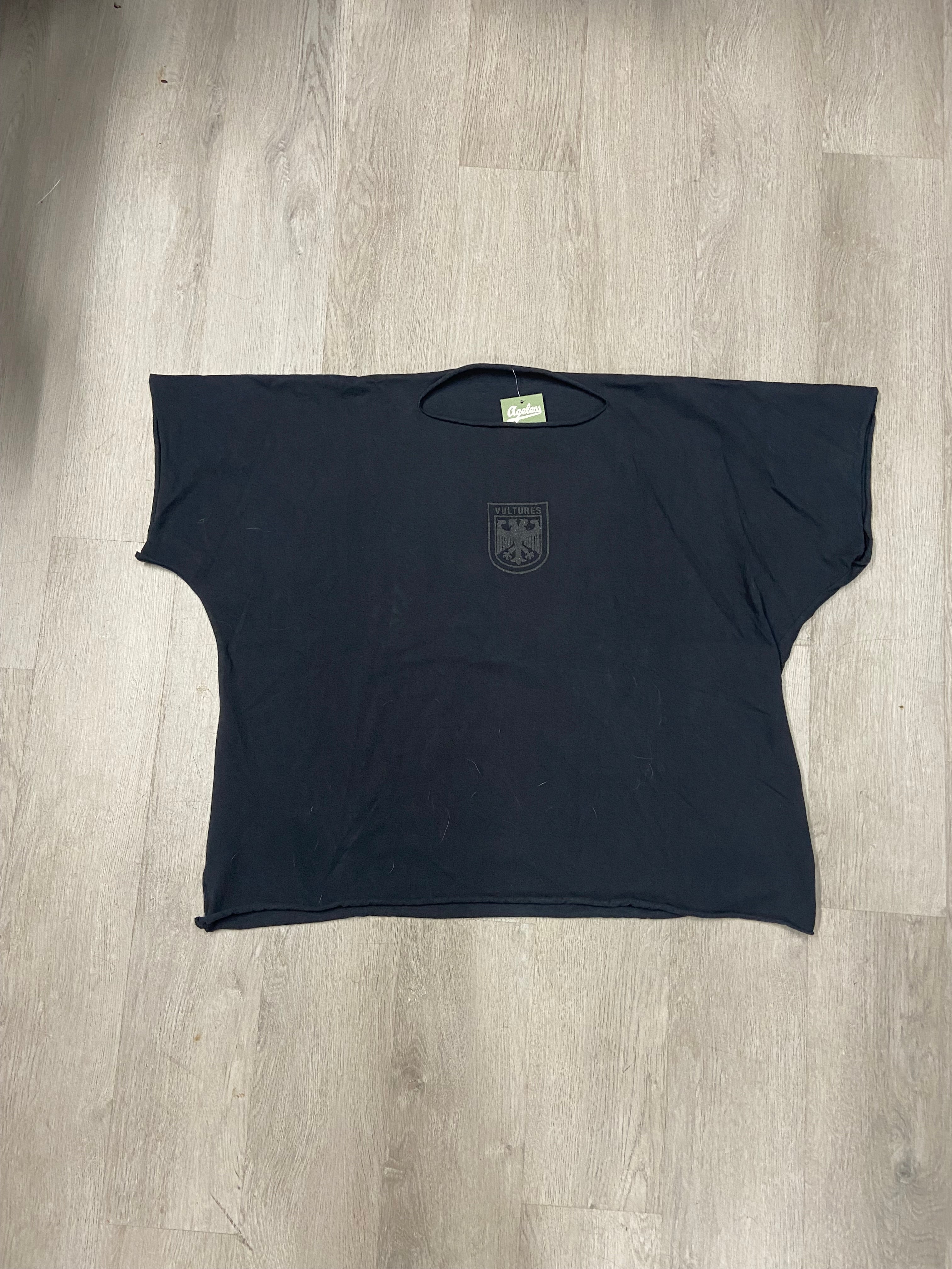 Kanye West Yeezy Vultures Tee