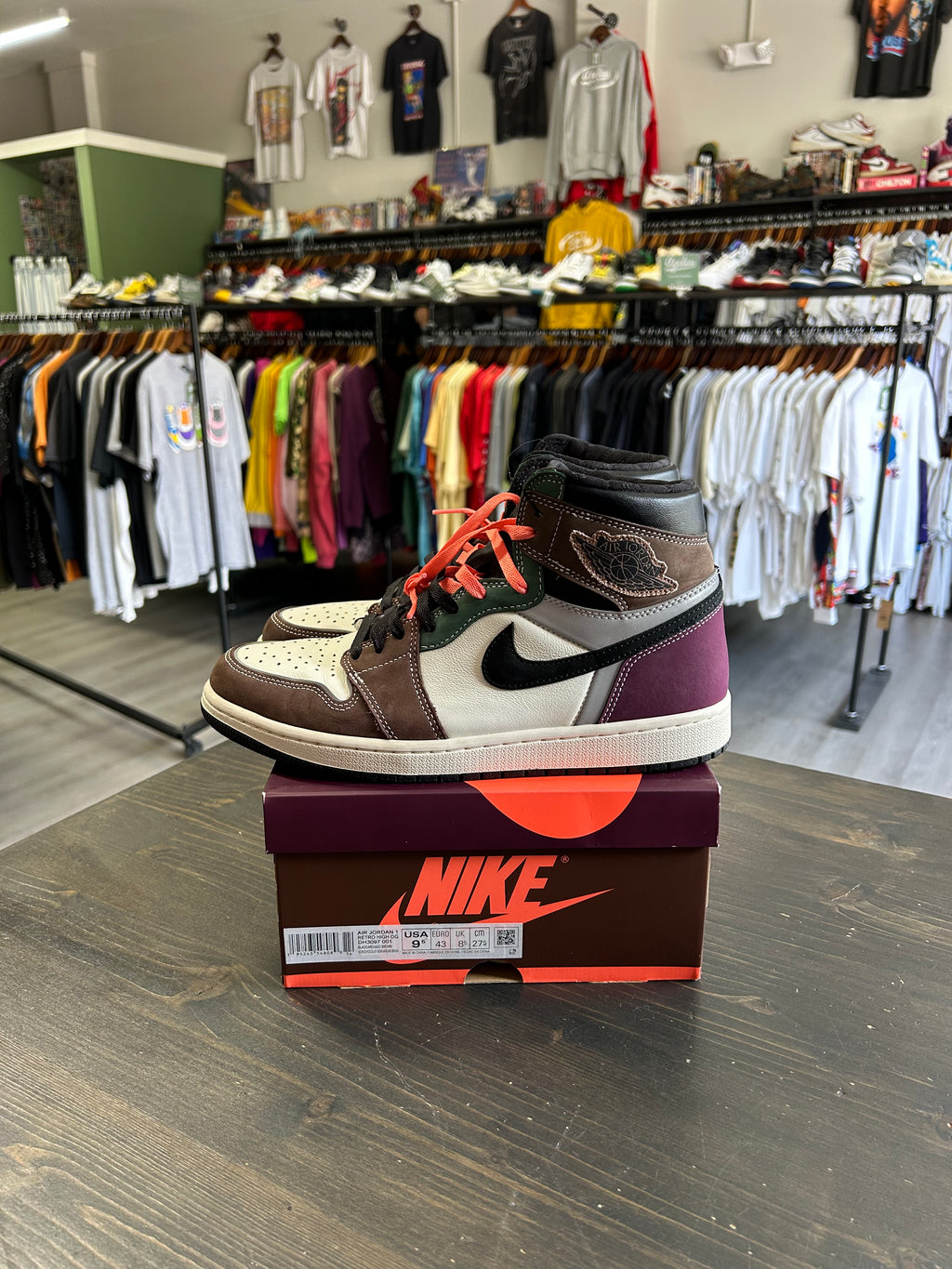 Pre-Owned Jordan 1 Retro High OG Hand Crafted