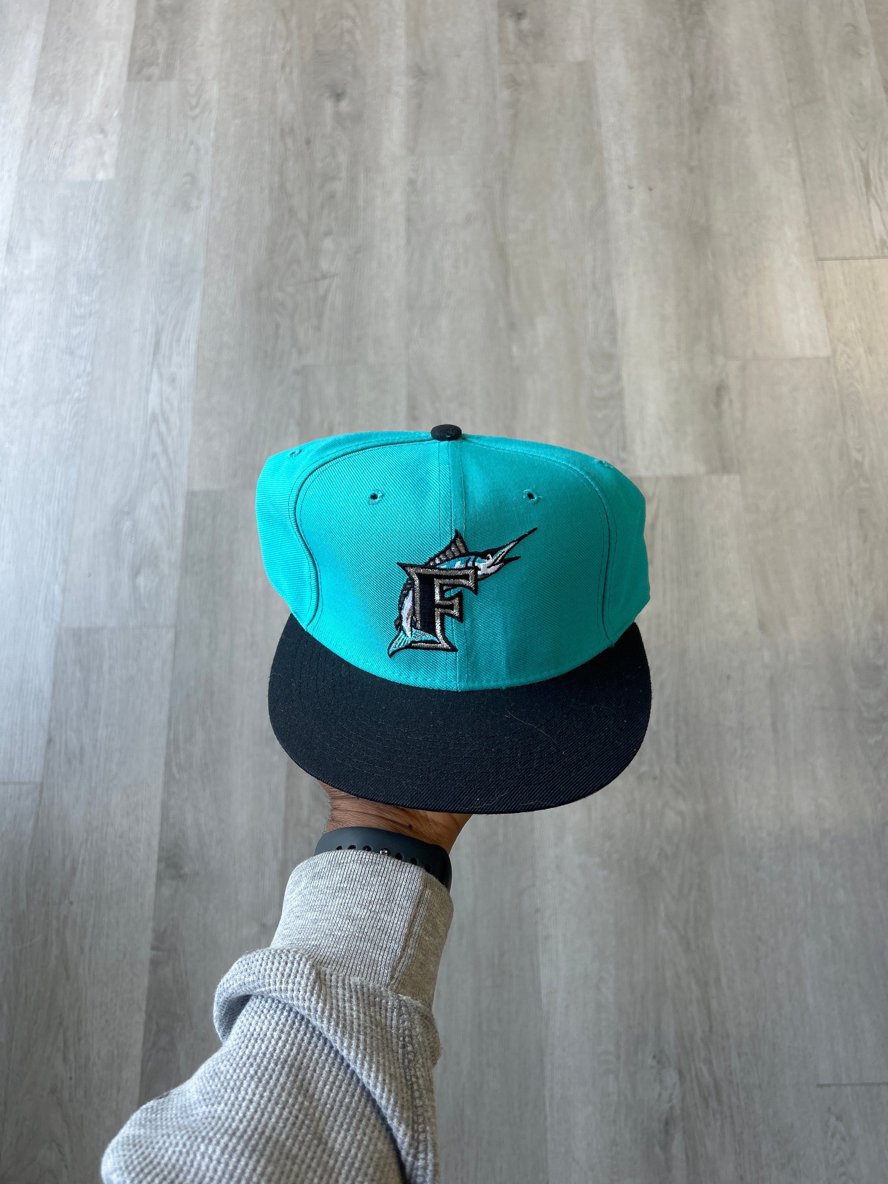 Vintage New Era Authentic Diamond Collection The 5950 Pro Model Wool Florida Marlins MLB Fitted Hat