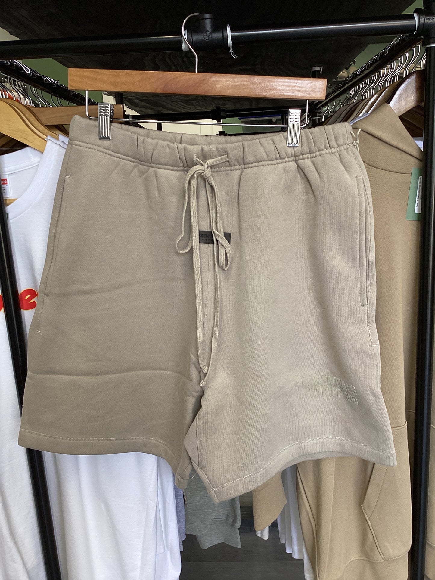 Fear of God Essentials Sweatshorts Smoke