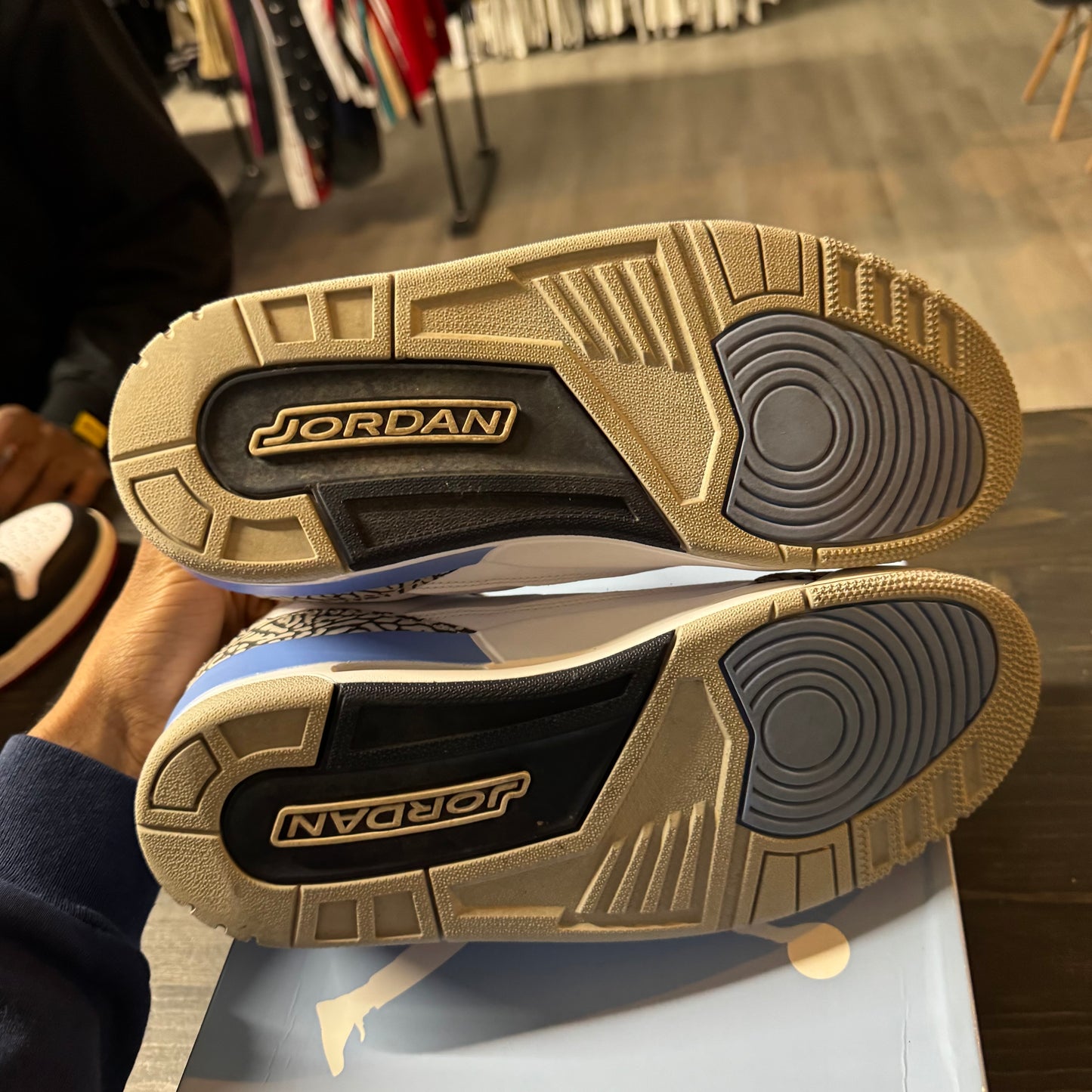 Pre-owned Jordan Retro 3 UNC