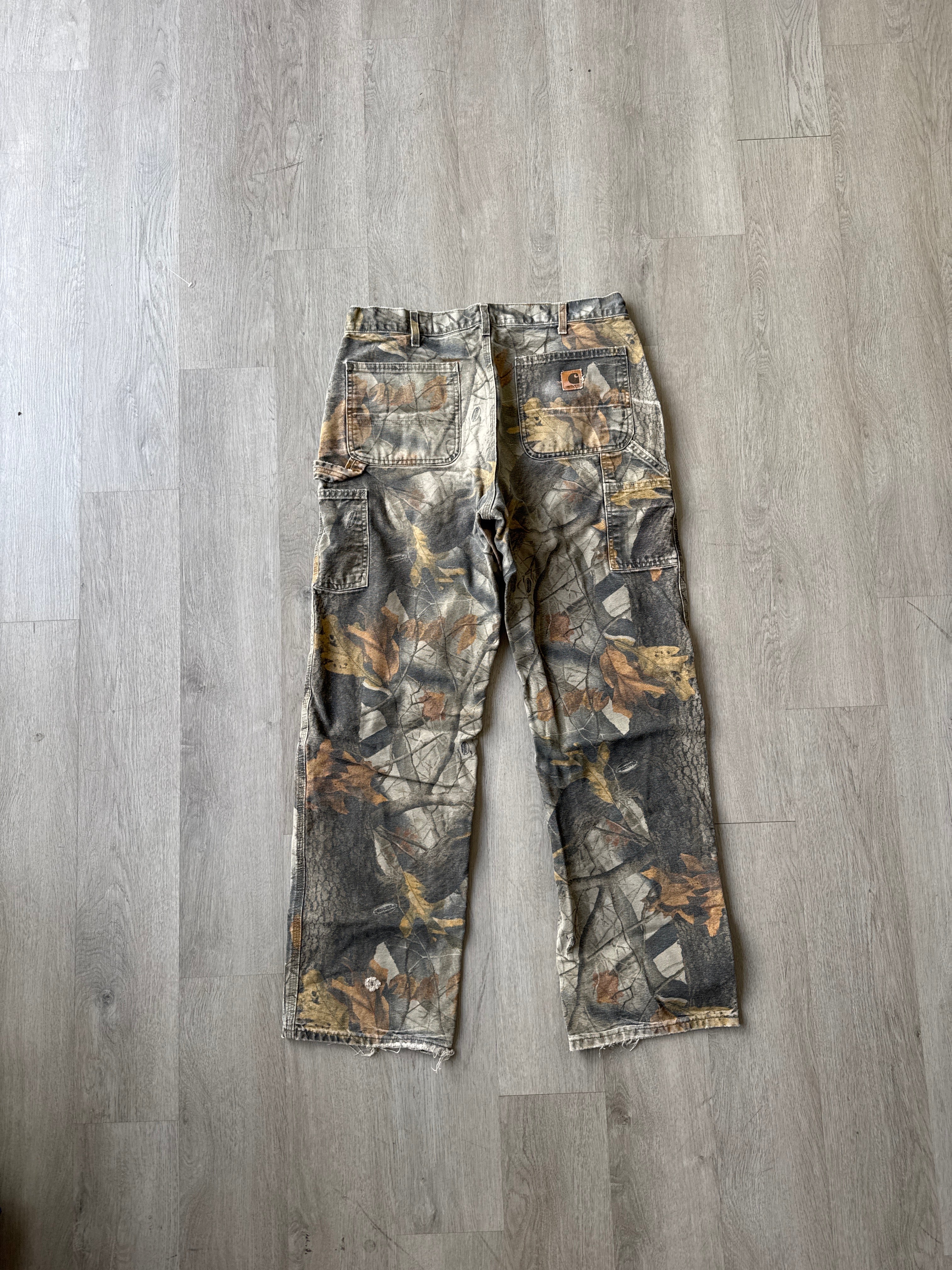 Vintage Carhartt Realtree Forest Camo Carpenter Pants