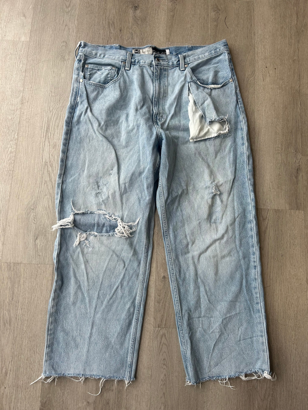 Vintage Disstressed Silver Tab Levi’s Jeans