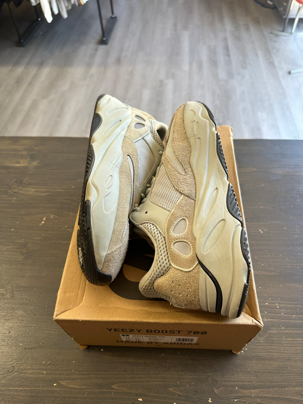 Pre-Owned adidas Yeezy Boost 700 Salt