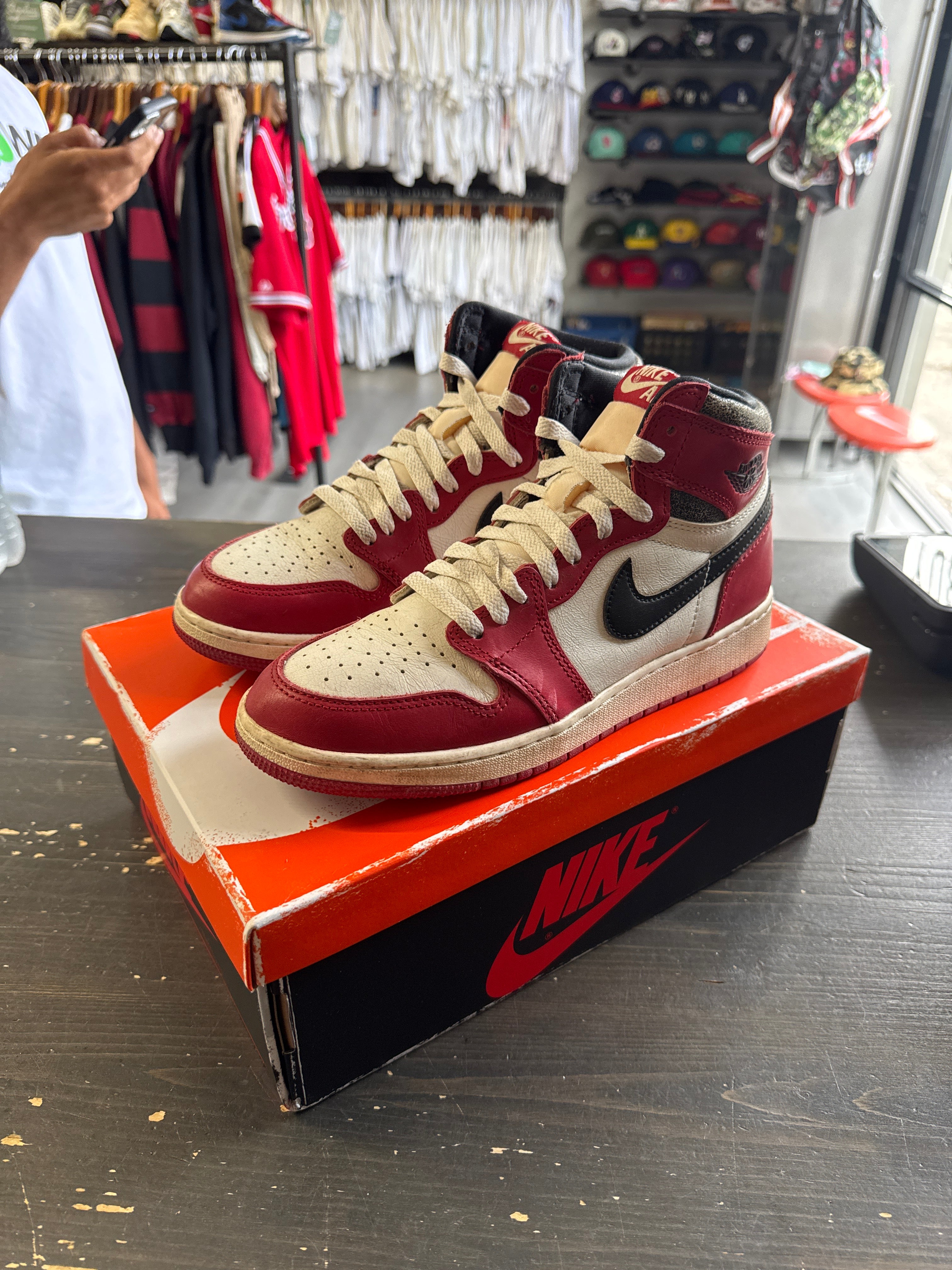 Pre-owned Jordan Retro 1 Chicago Lost & Found