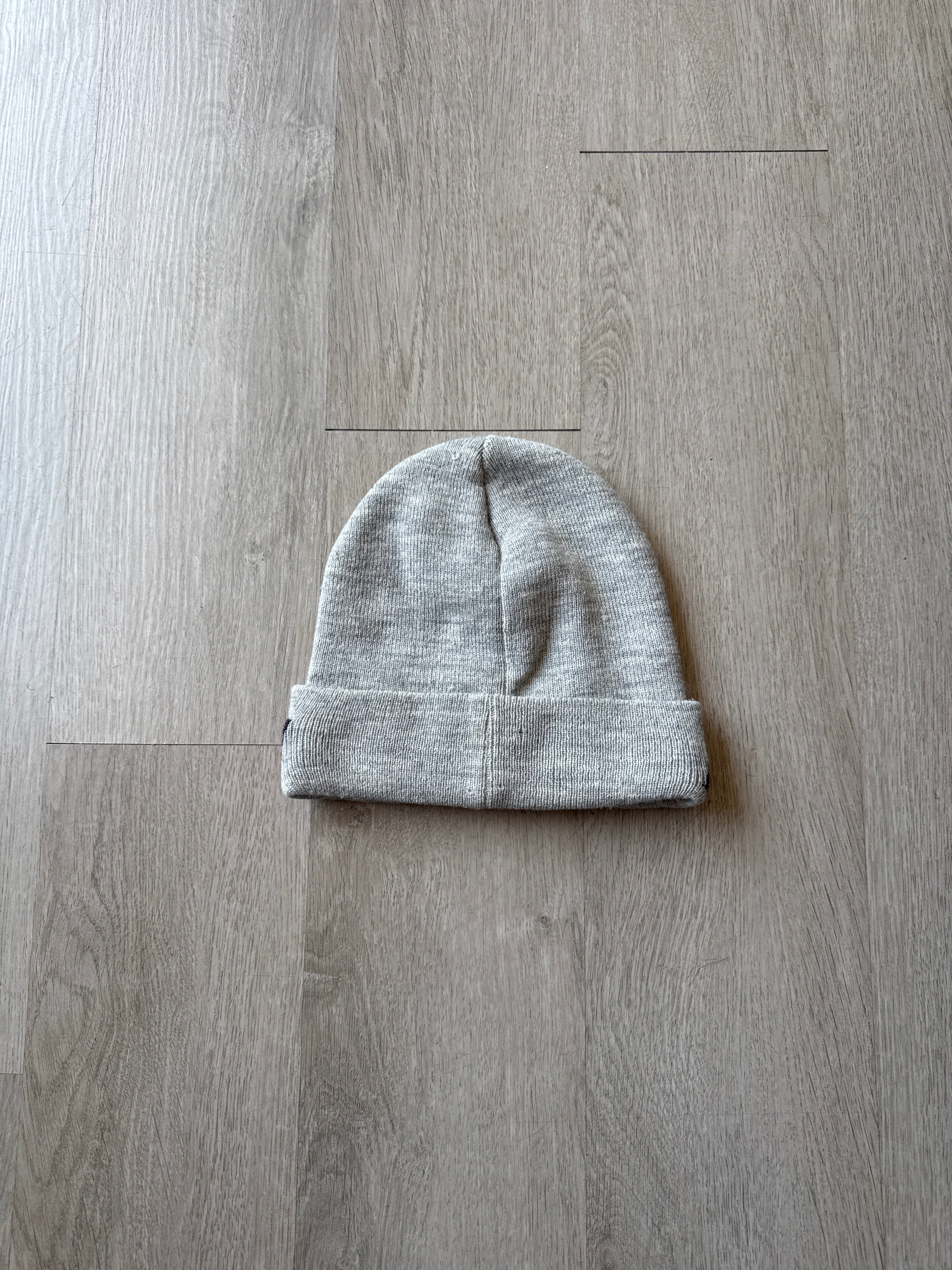 Supreme Felt Logo Heather Grey Beanie
