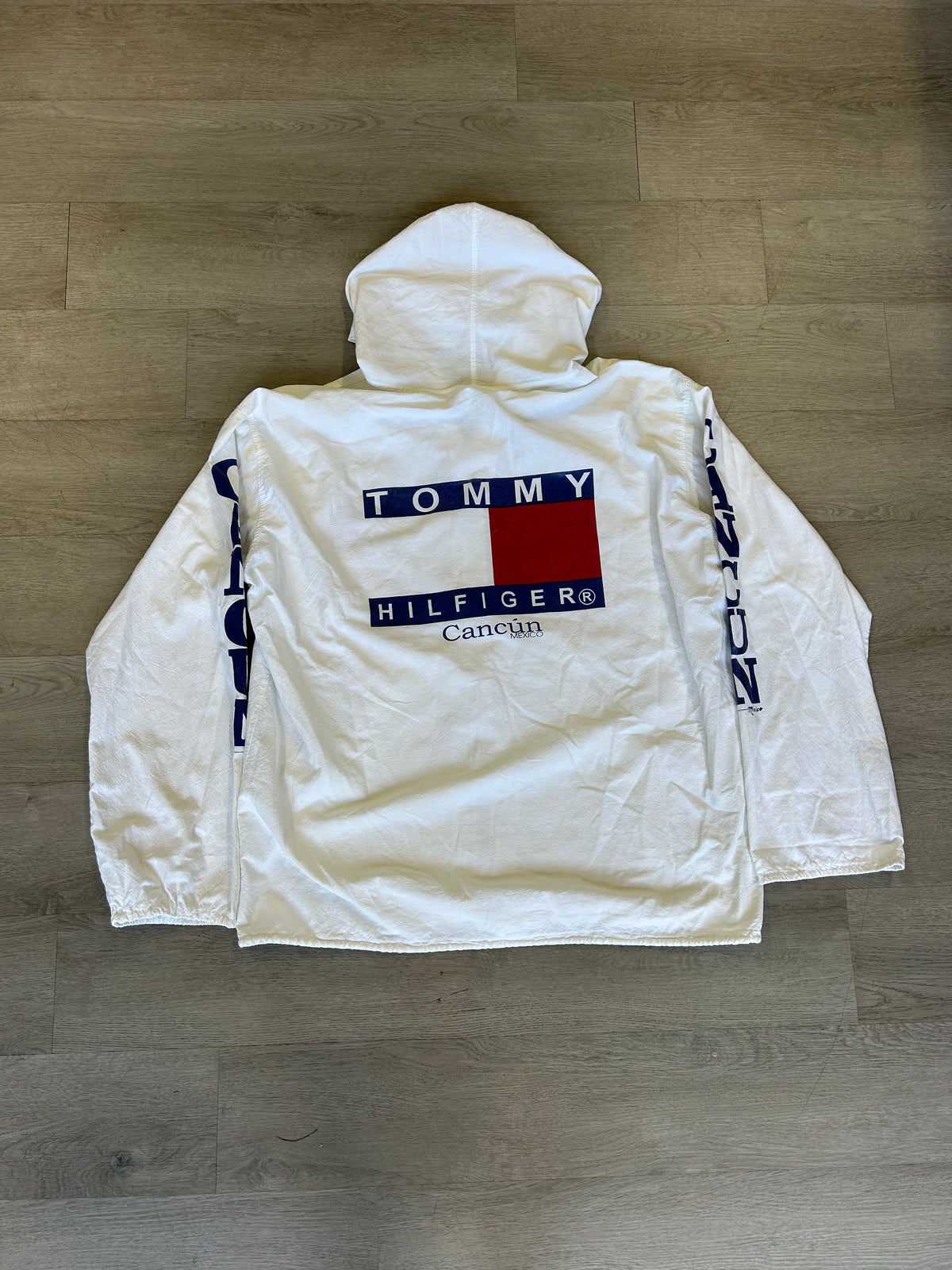 Vintage Tommy Hilfiger Cancun Mexico Lightweight Zip-Up