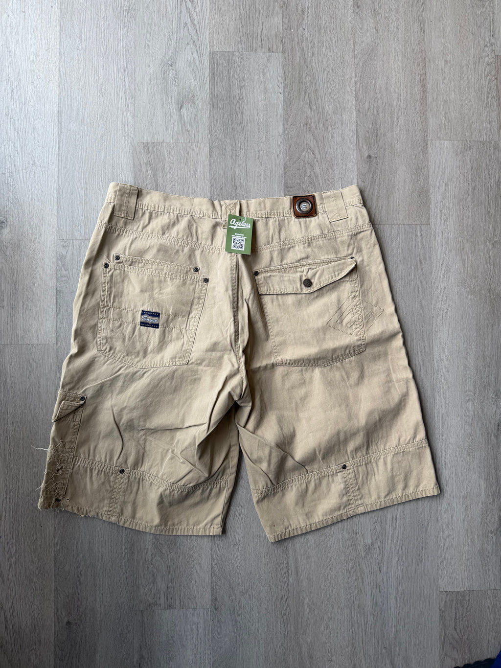 Vintage Enyze Light Tan Cargo Shorts