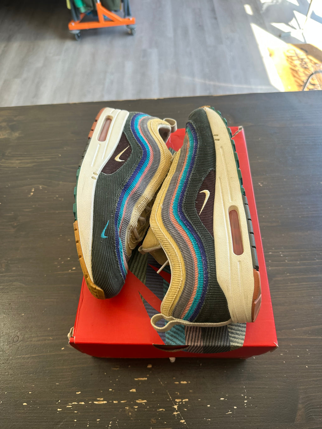 Pre-Owned Nike Air Max 1/97
Sean Wotherspoon (Extra Lace Set Only)