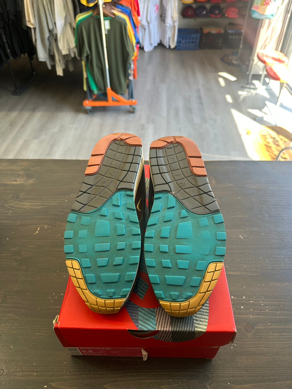 Pre-Owned Nike Air Max 1/97
Sean Wotherspoon (Extra Lace Set Only)