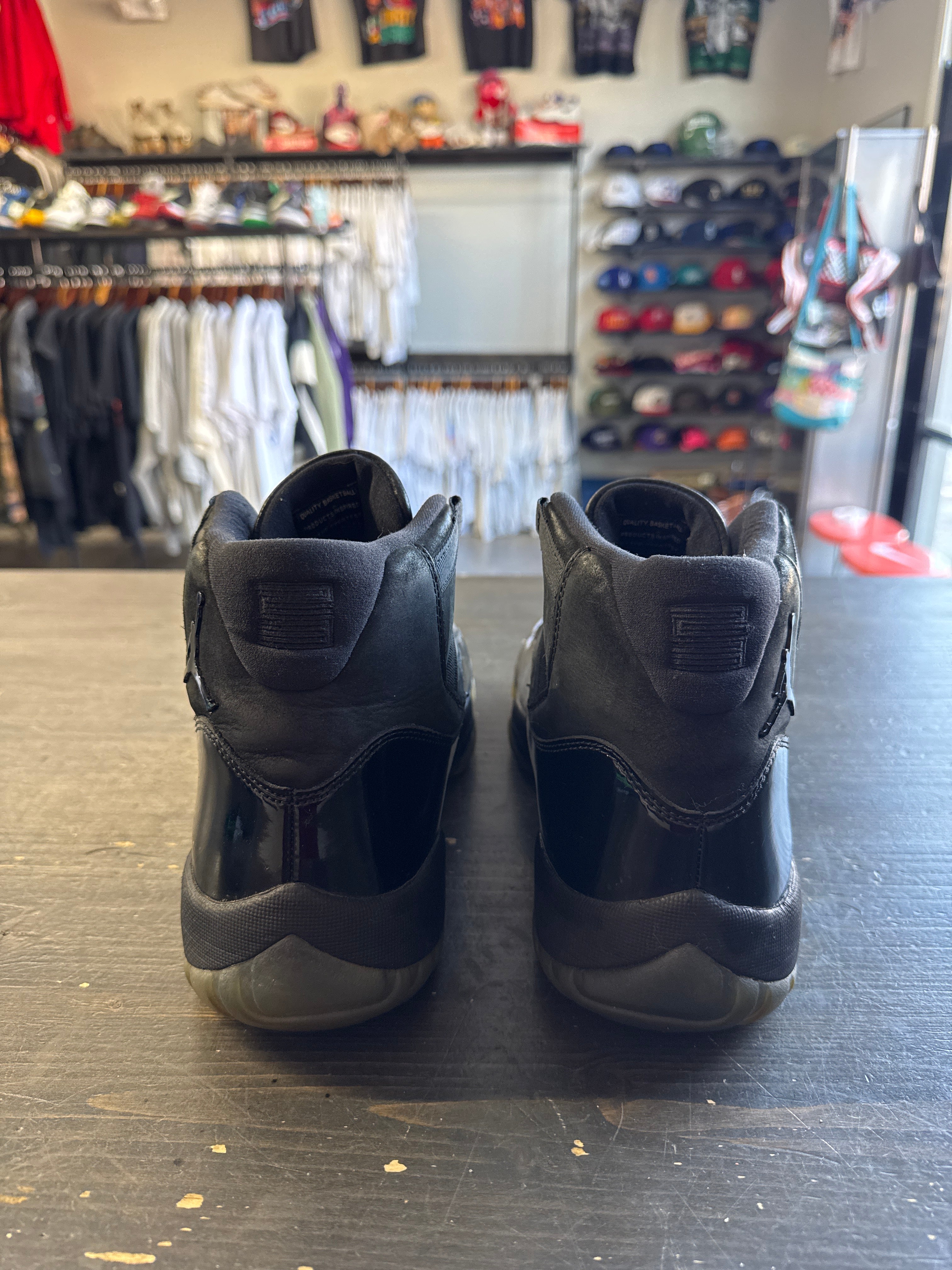 Pre-owned Jordan Retro 11 Cap and Gown