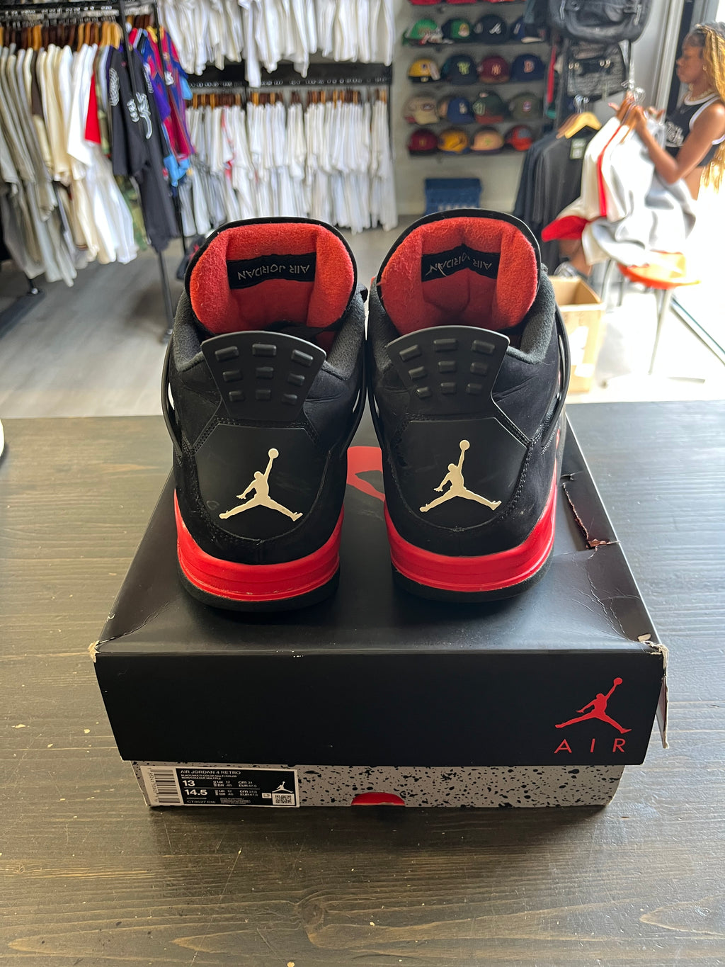 Pre-Owned Jordan 4 Retro Red Thunder