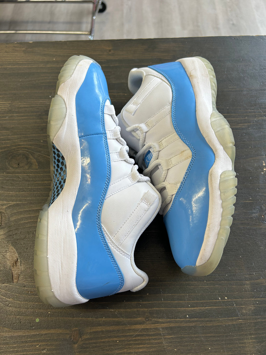 Pre-Owned Jordan 11 Retro Low University Blue (2017)