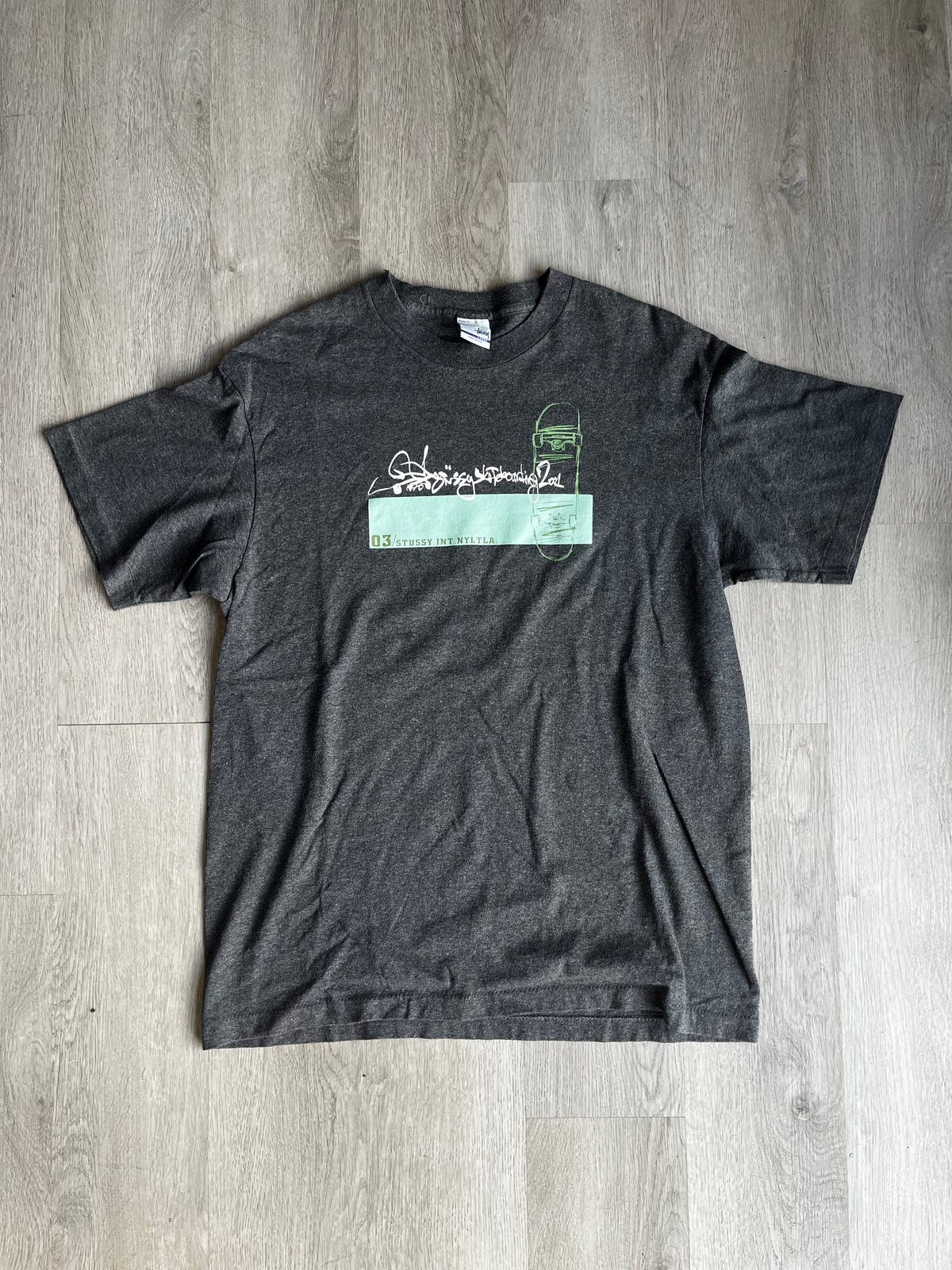 Y2K vintage Stüssy Skateboarding 2001 Tee