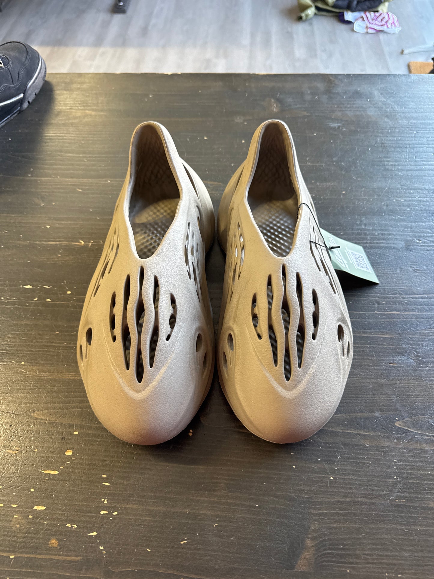 Pre-owed Adidas Yeezy Foam Rnnr Stone Sage