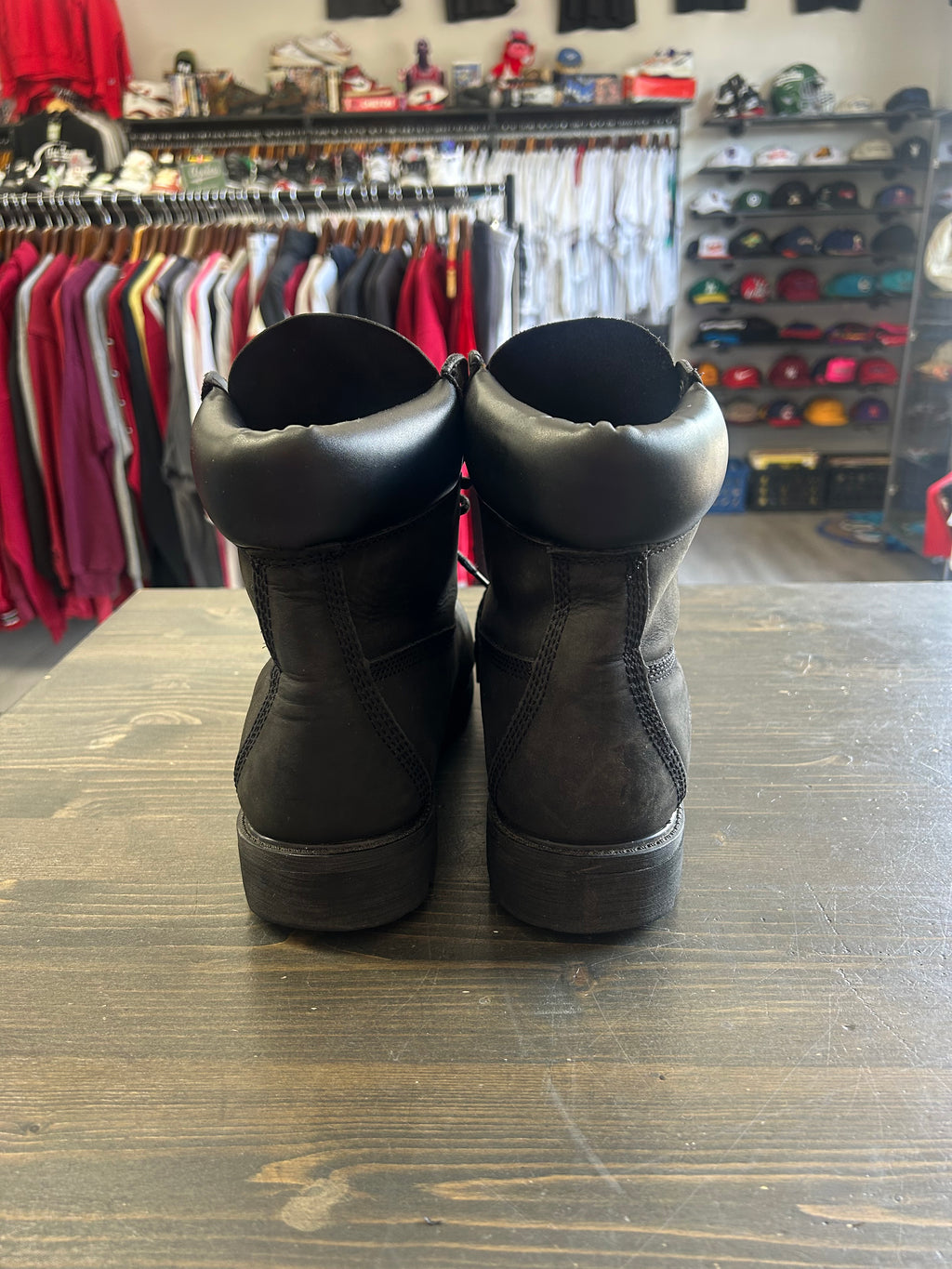 Pre-Owned Timberland 6” Boot Black Nubuck Premium