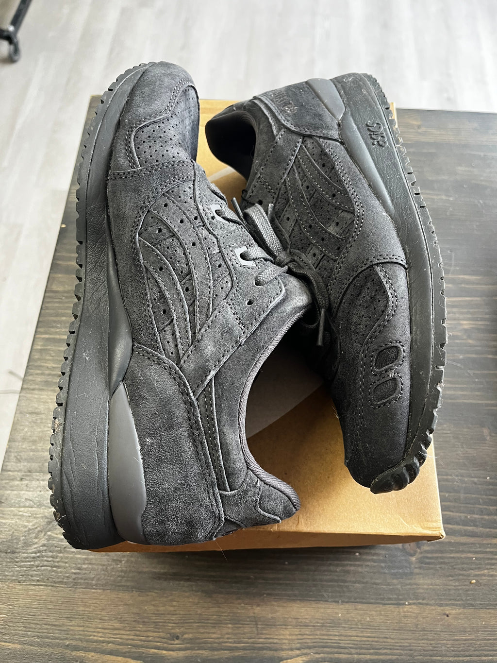 Pre Owned ASICS SportStyle GEL-LYTE III OG in the Obsidian Gre
