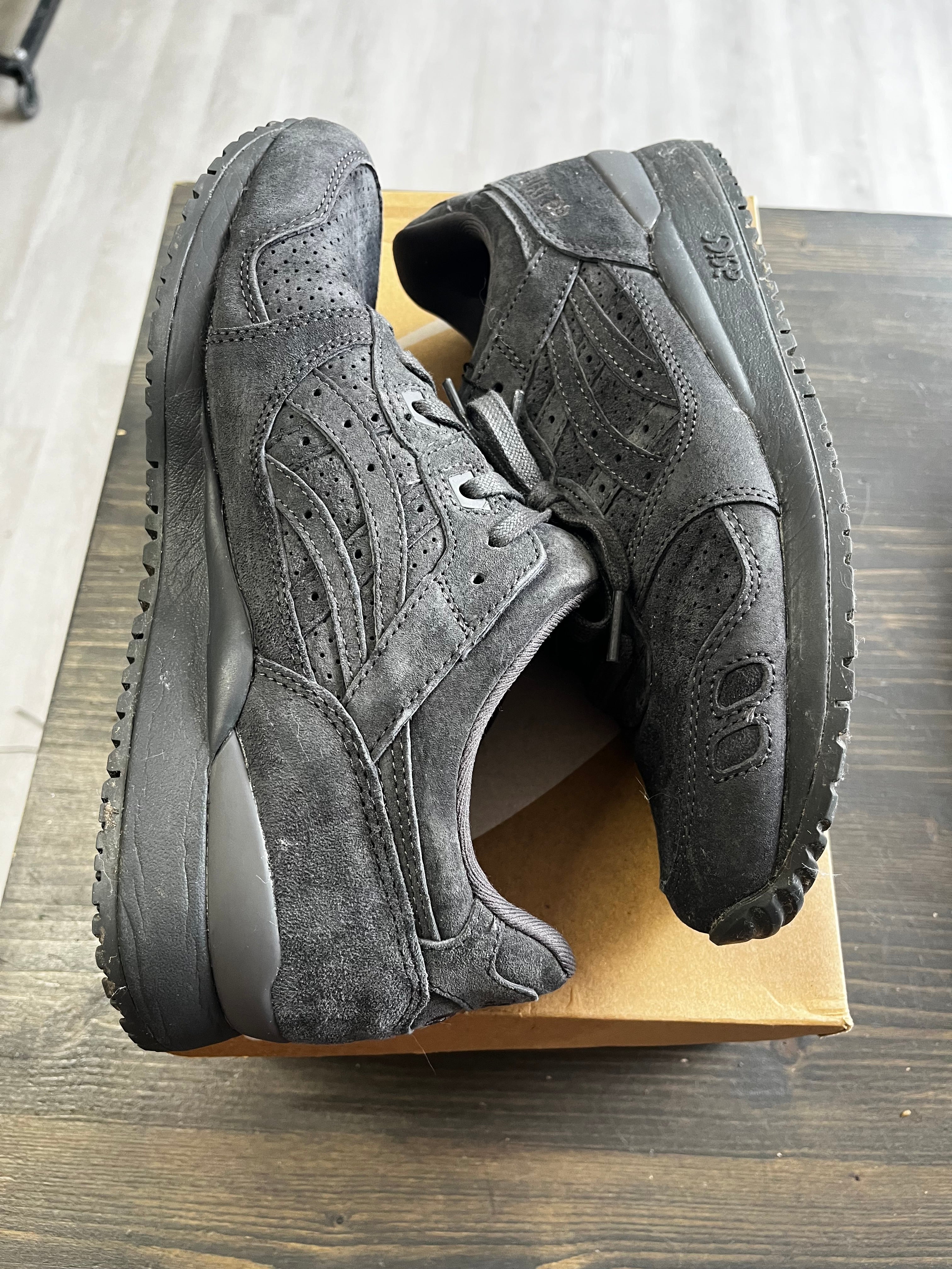 Pre Owned ASICS SportStyle GEL-LYTE III OG in the Obsidian Gre